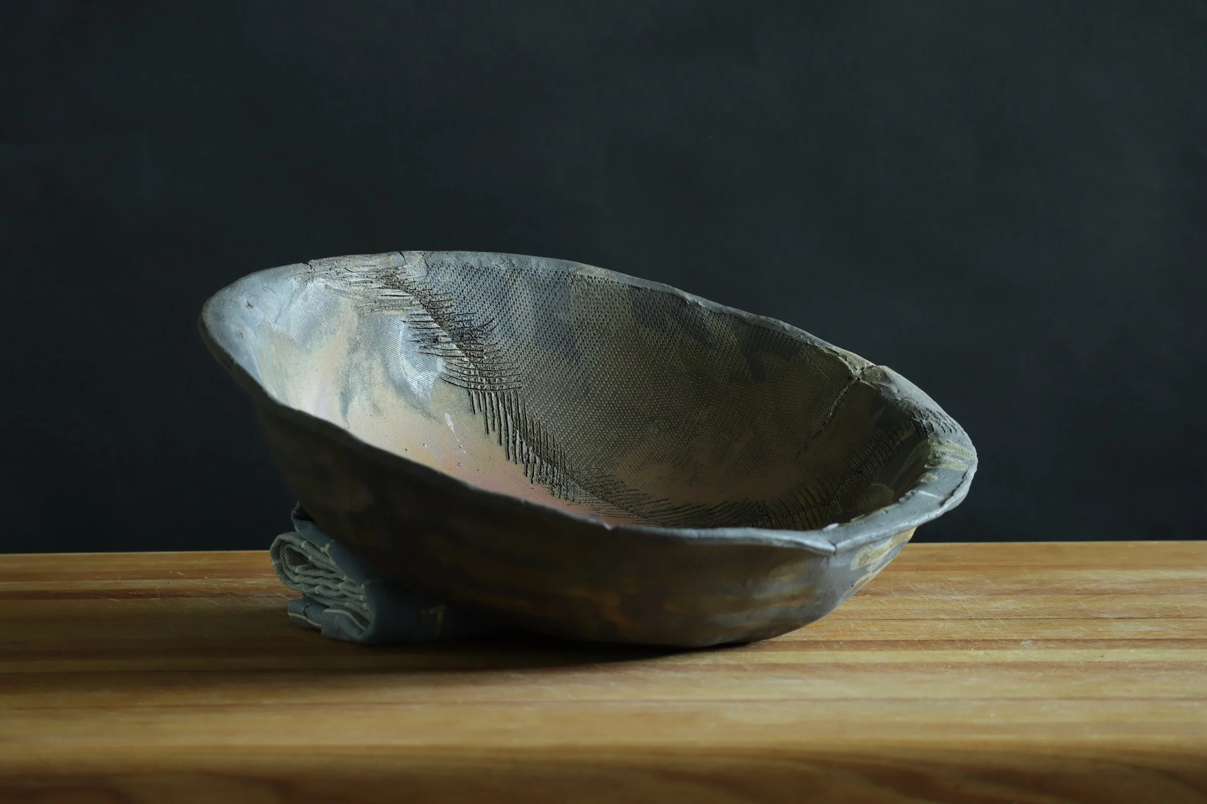 1008 Large Bowl with Crosshatch