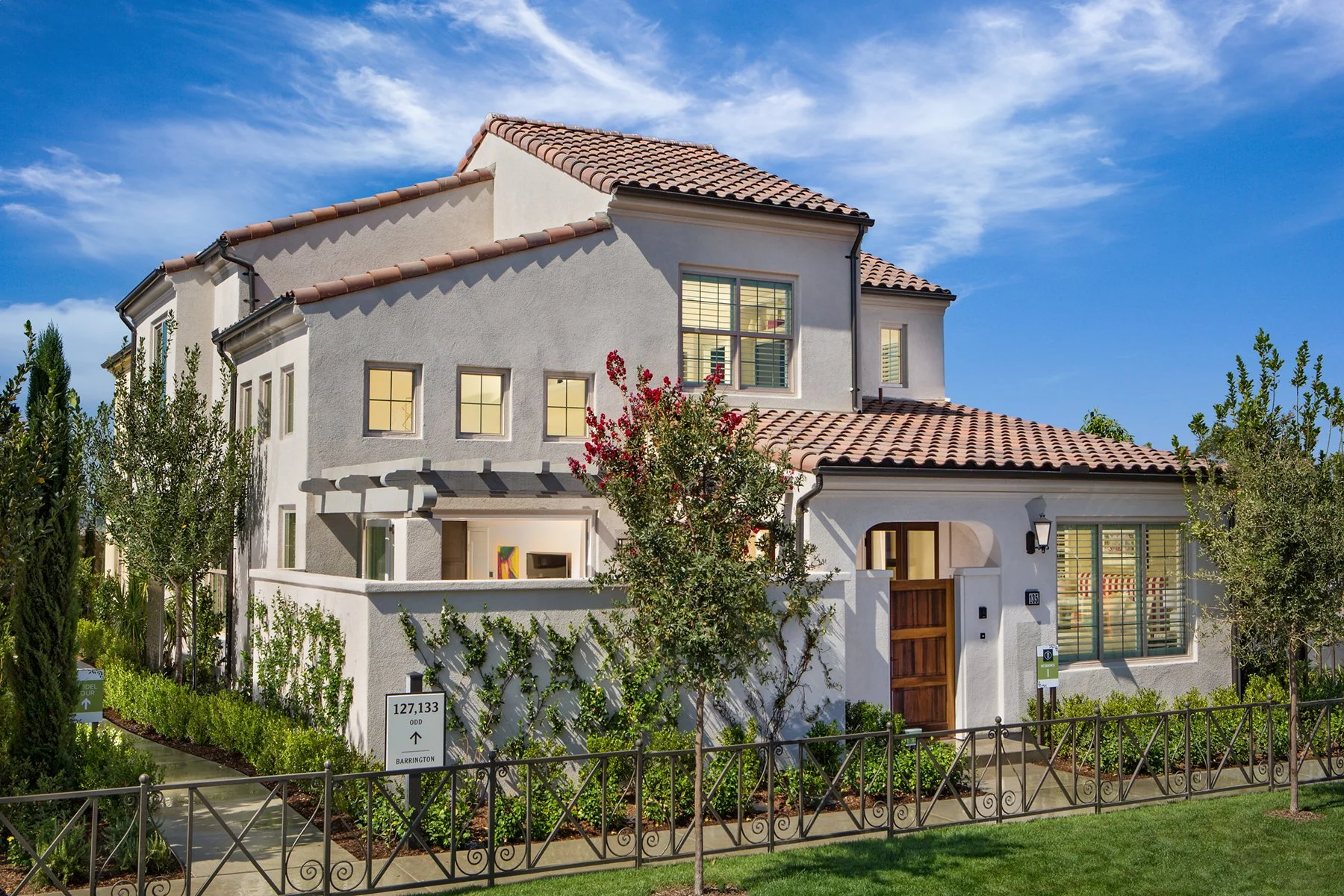 1_PL1_Front_TrellisCourt-CaliforniaPacificHomes_EricFiggePhotos.jpg