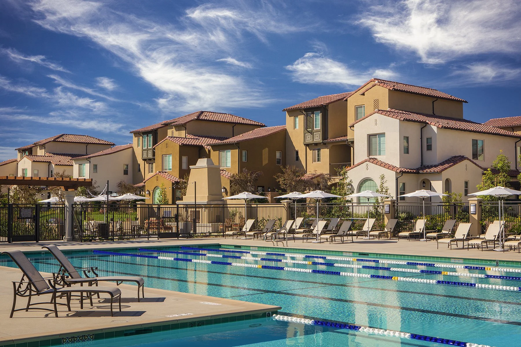4 Alturas-Angelino_Inc_EricFiggePhotos.jpg