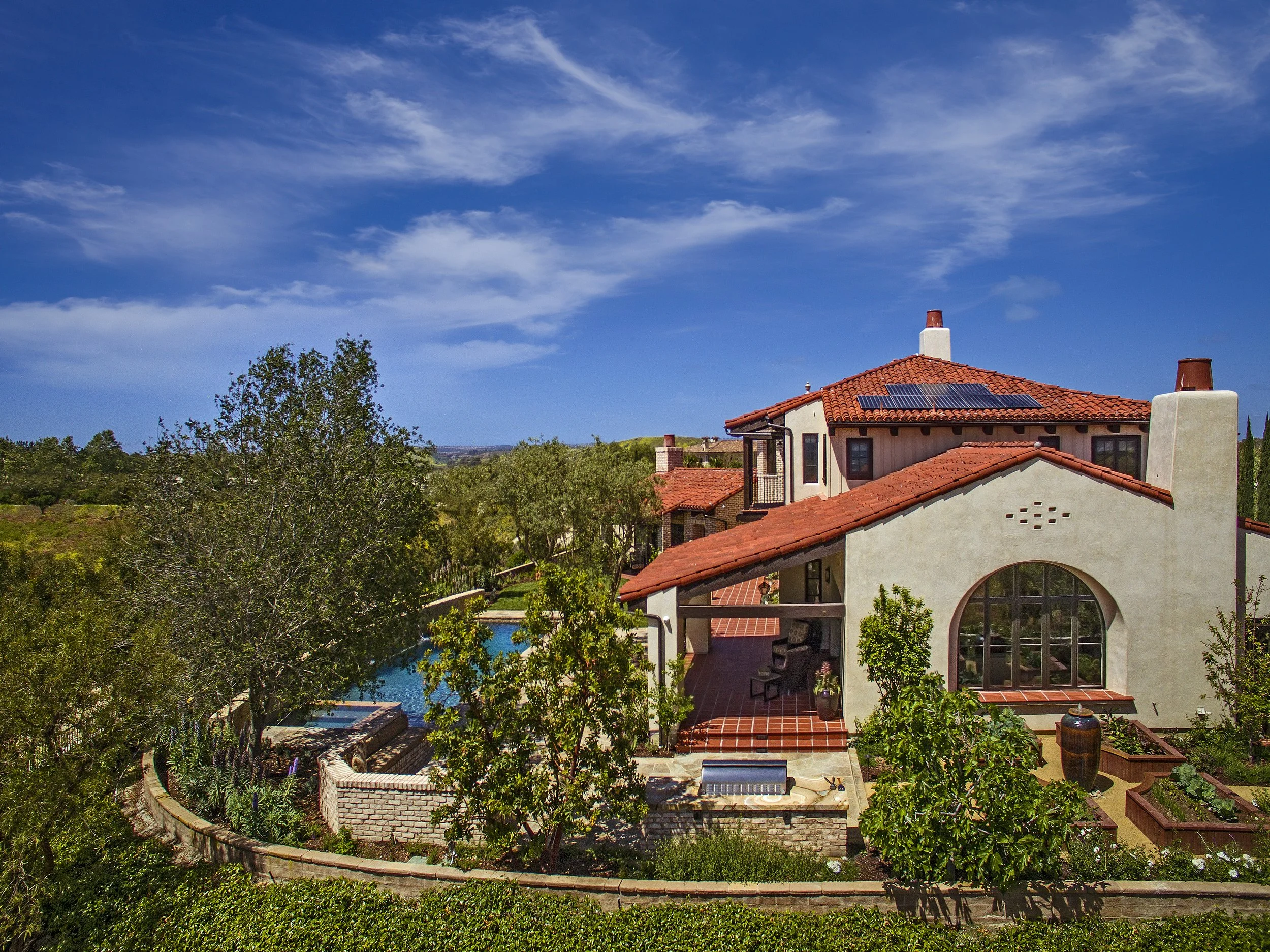 12_Sant-Res_Angeleno_EricFiggePhotos copy.jpg