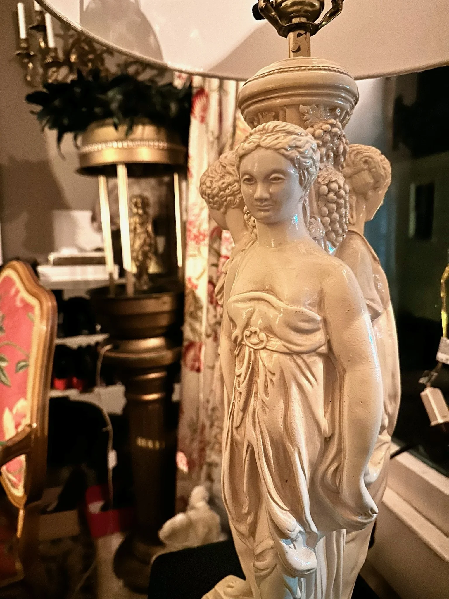 One of the many vintage and antique lamps for sale at Villa Vintiques.
