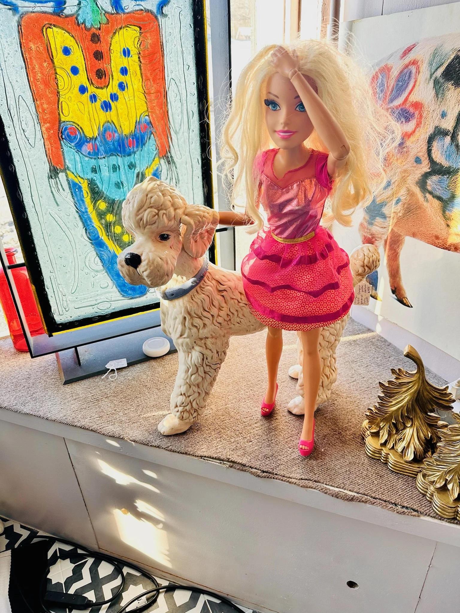 Vintage items for sale inside Villa Vintiques.