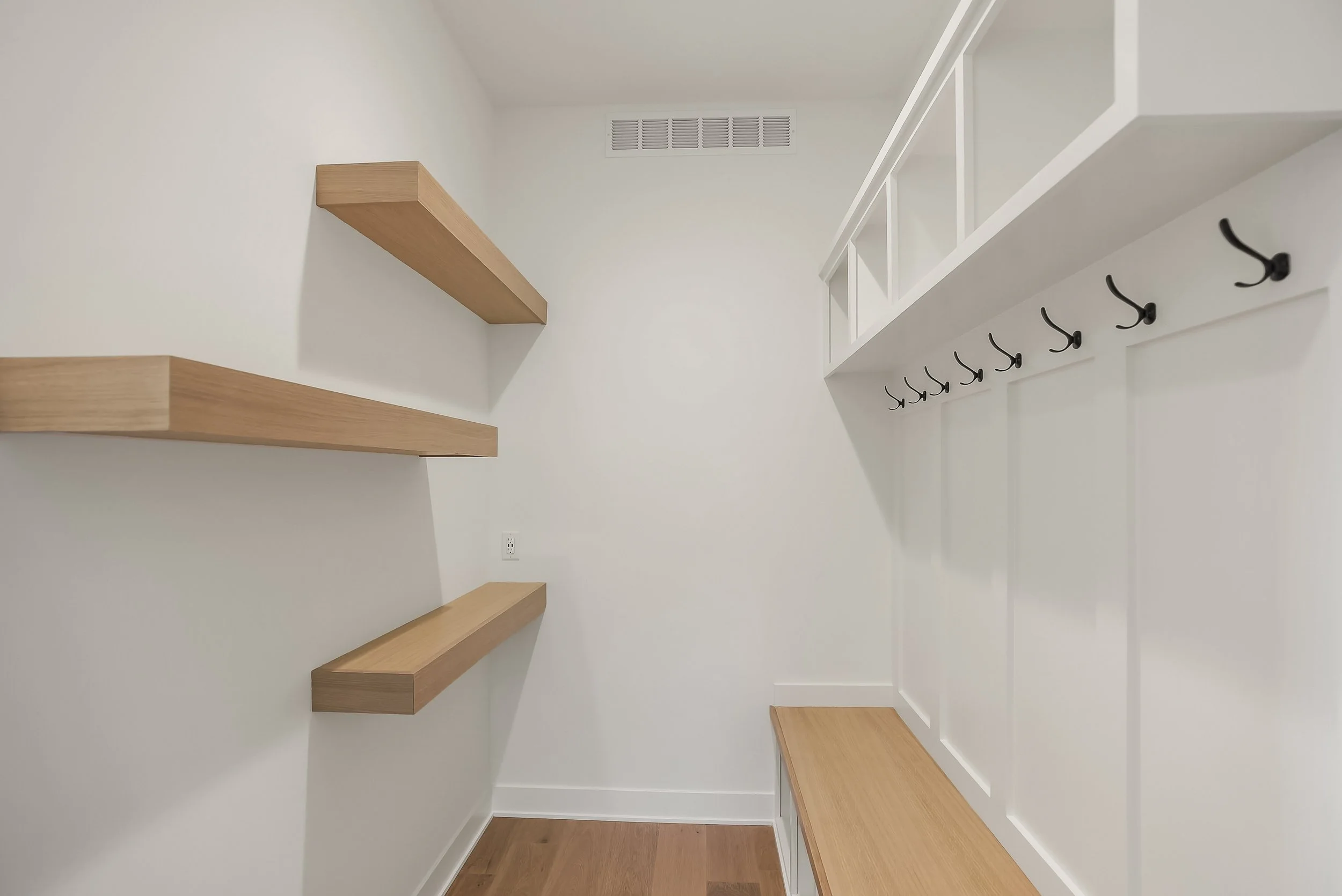 22352W89thTerr28.jpg