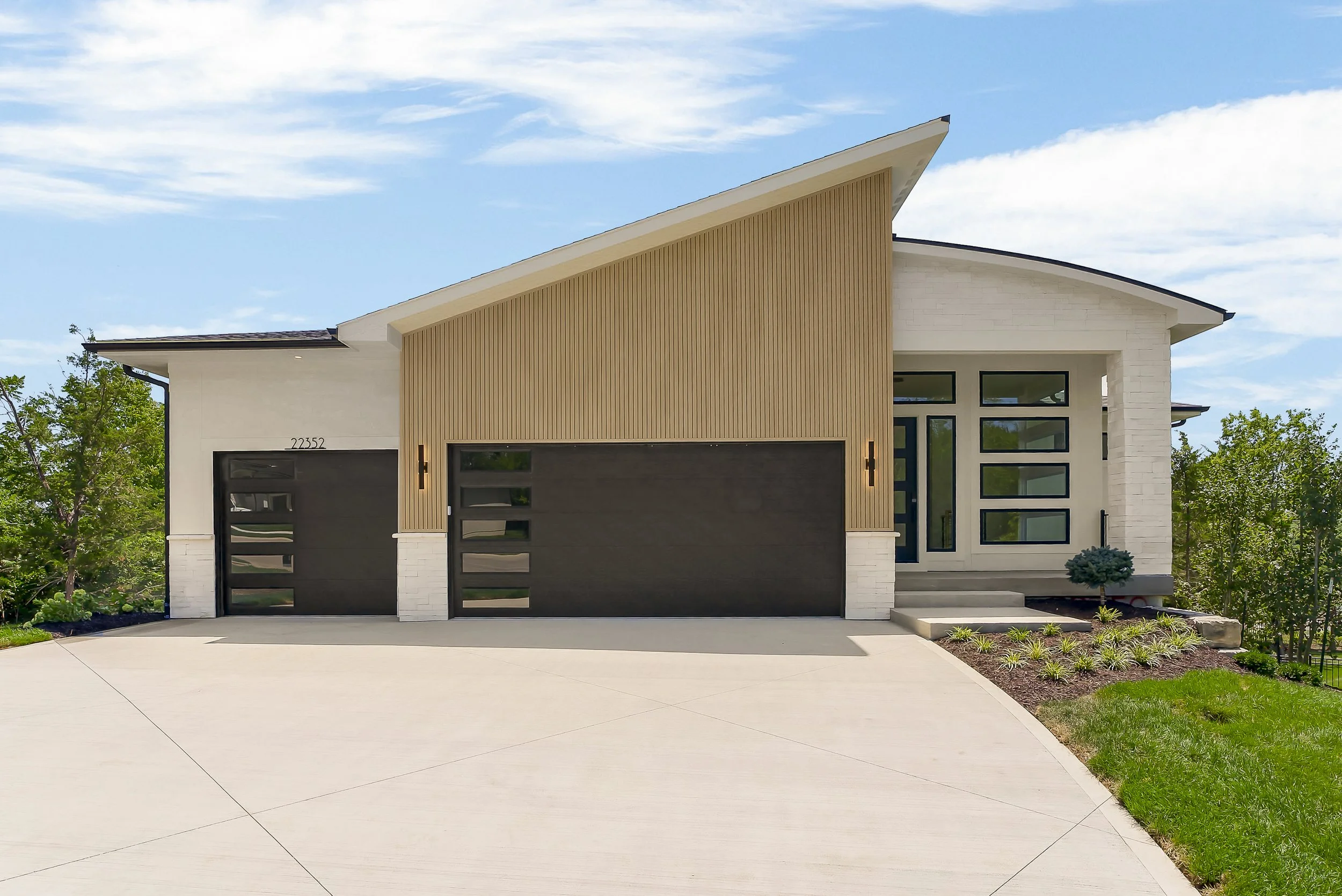22352W89thTerr10.jpg