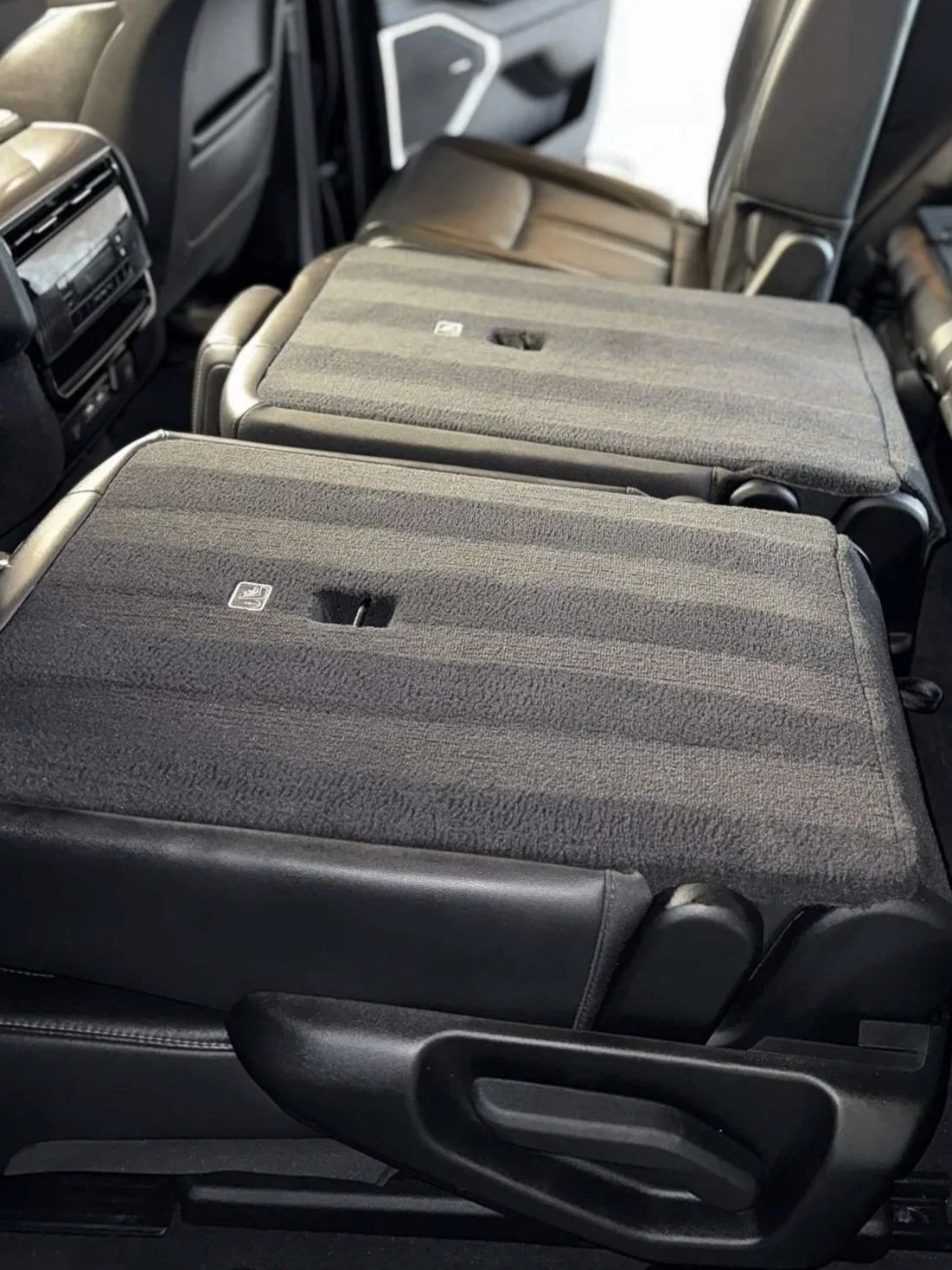 Interior Detail (Drop-Off)