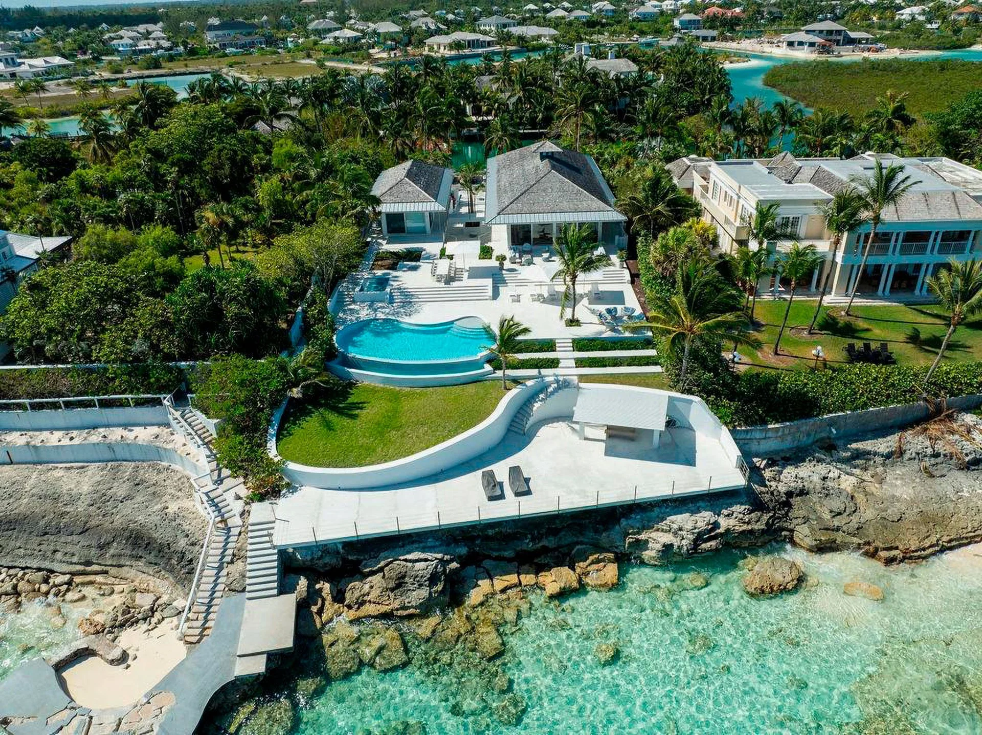 Bahamas Luxury Retreat: Rejuvenate by the Sea