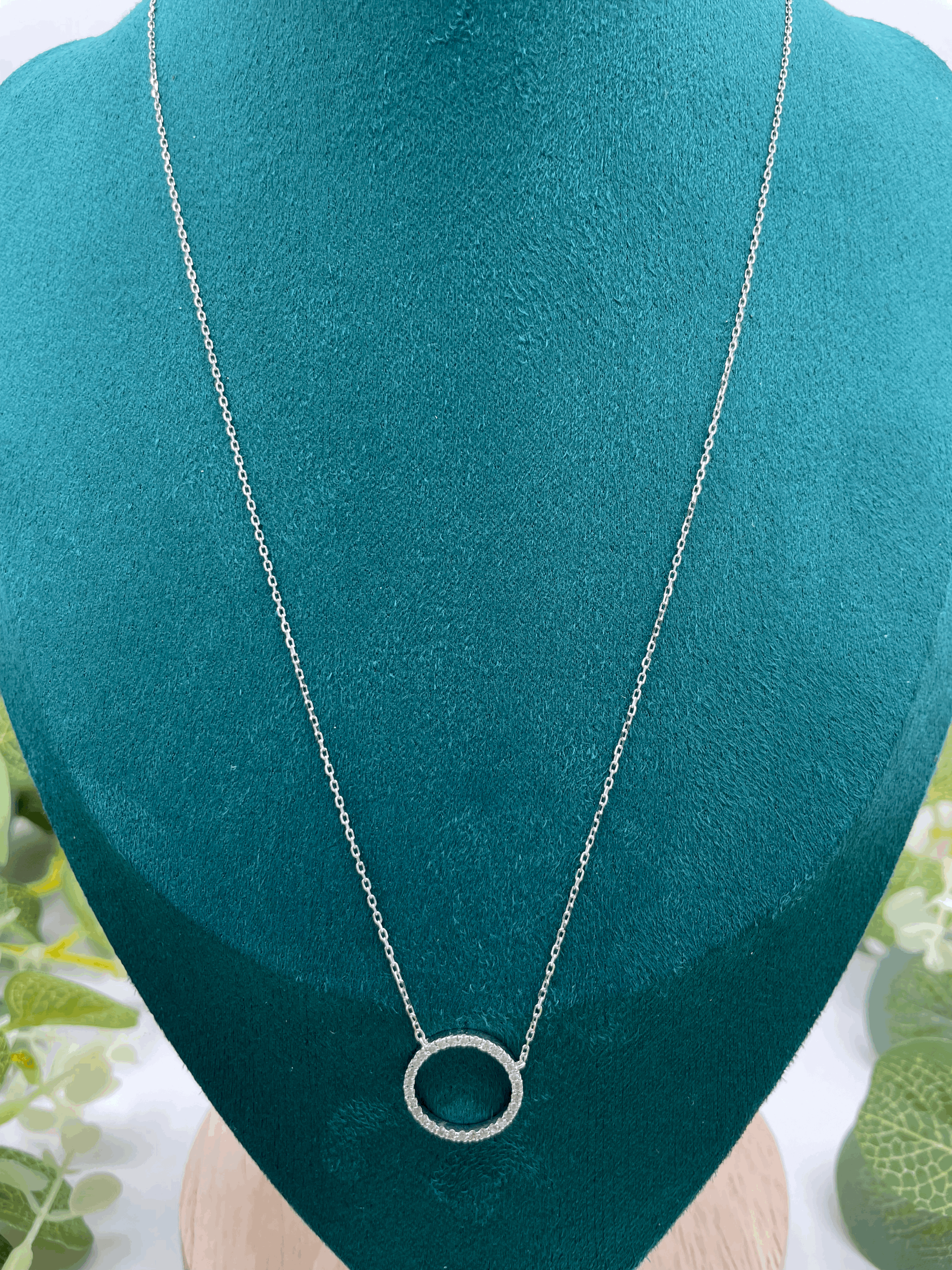 Circle Diamond Pendant in 10k White Gold Necklace