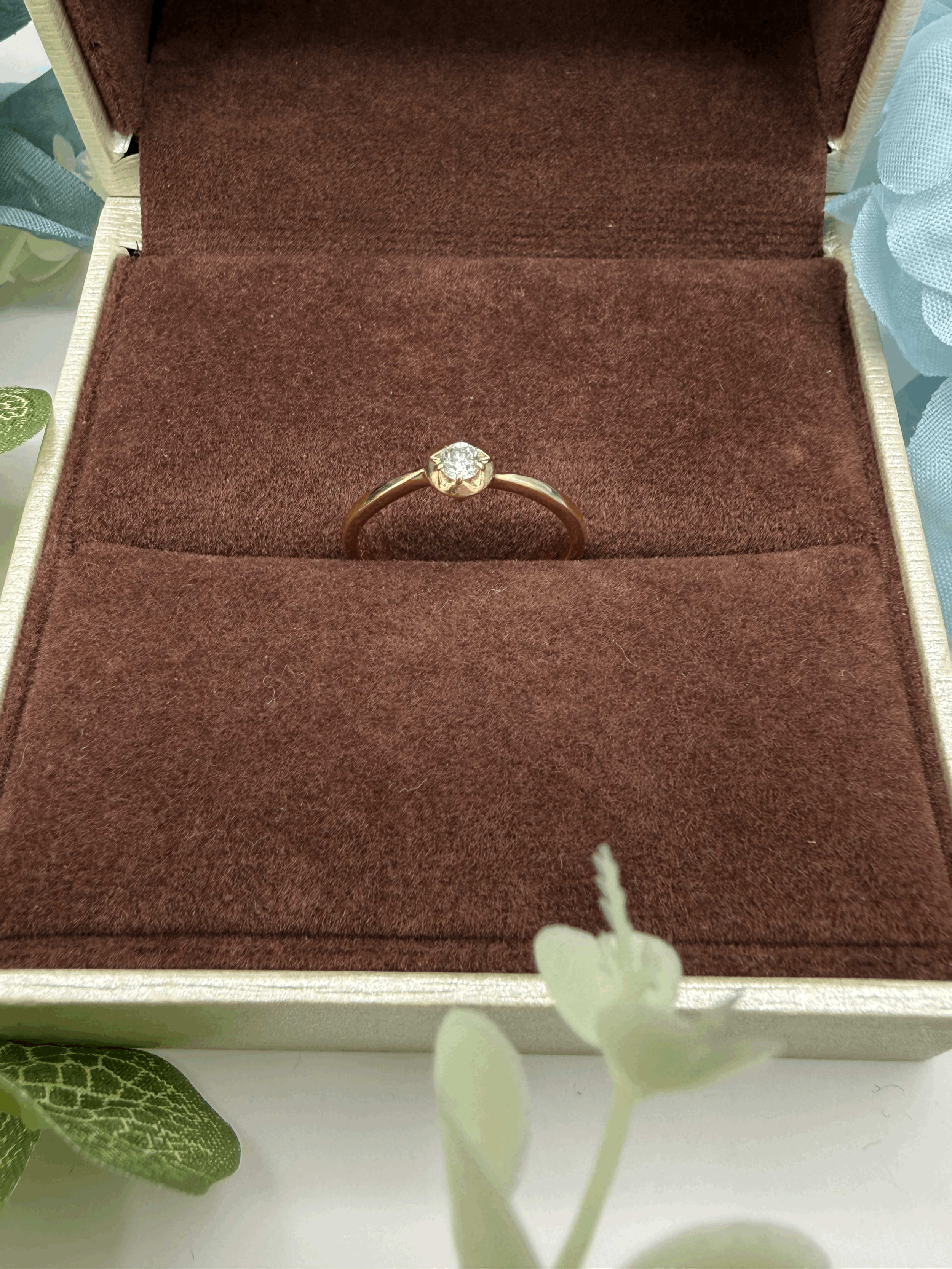 18K Solid Gold with Diamond Ring