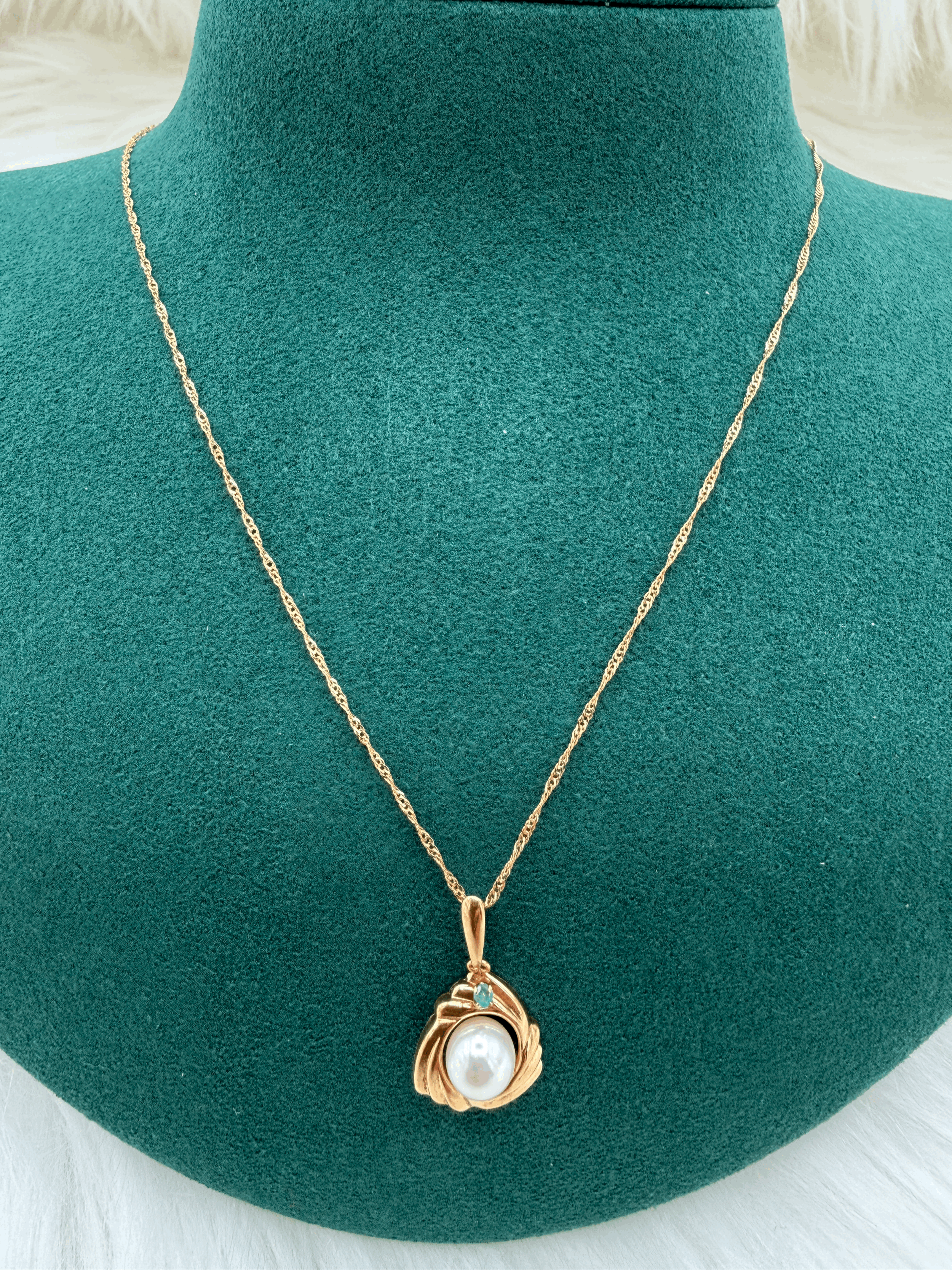 18K SOLID GOLD WITH PEARL PENDANT