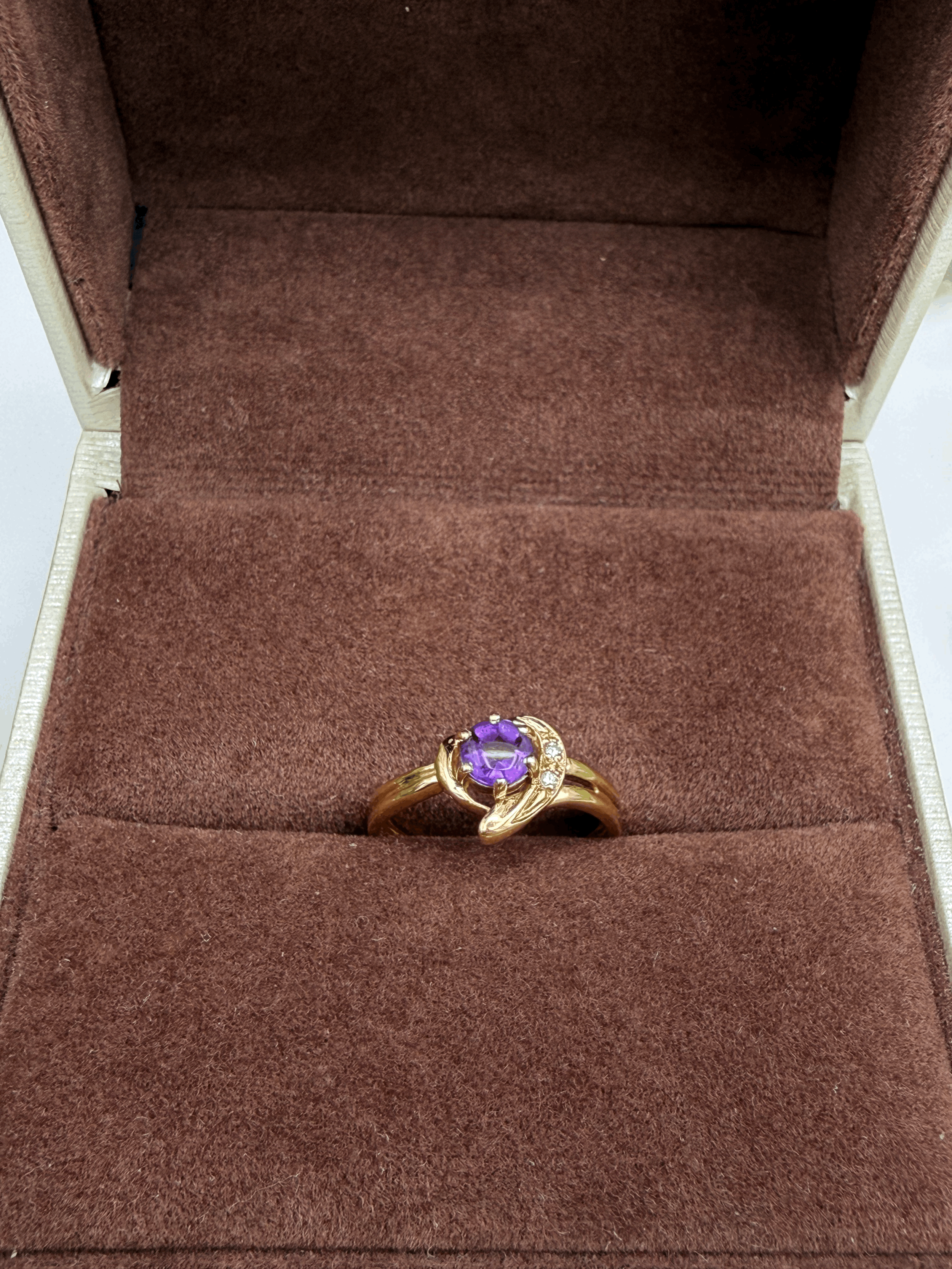 Exquisite Amethyst & Diamond Ring in 18k Solid Gold