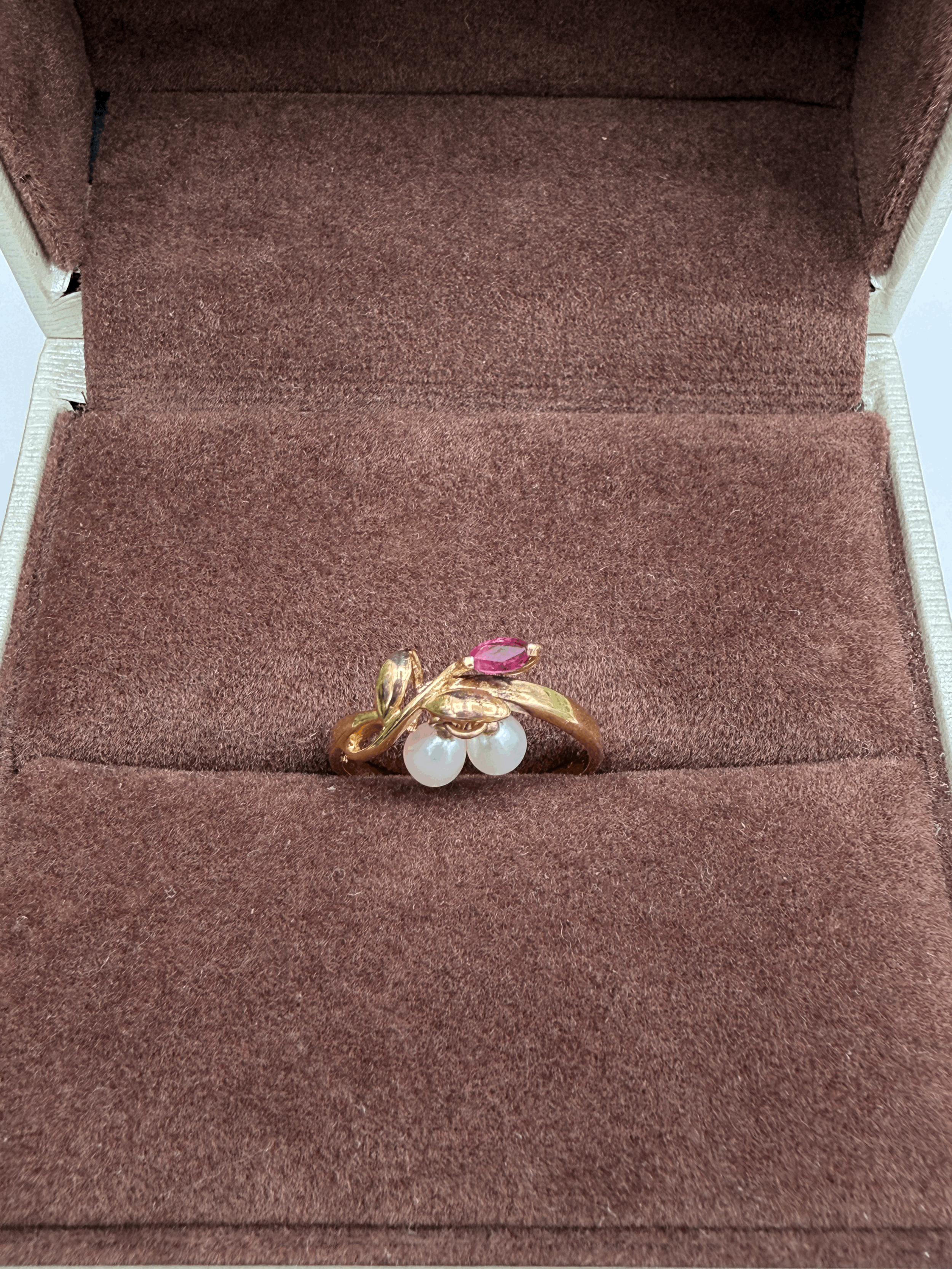 Elegance 18k Gold Ruby and Pearl Ring