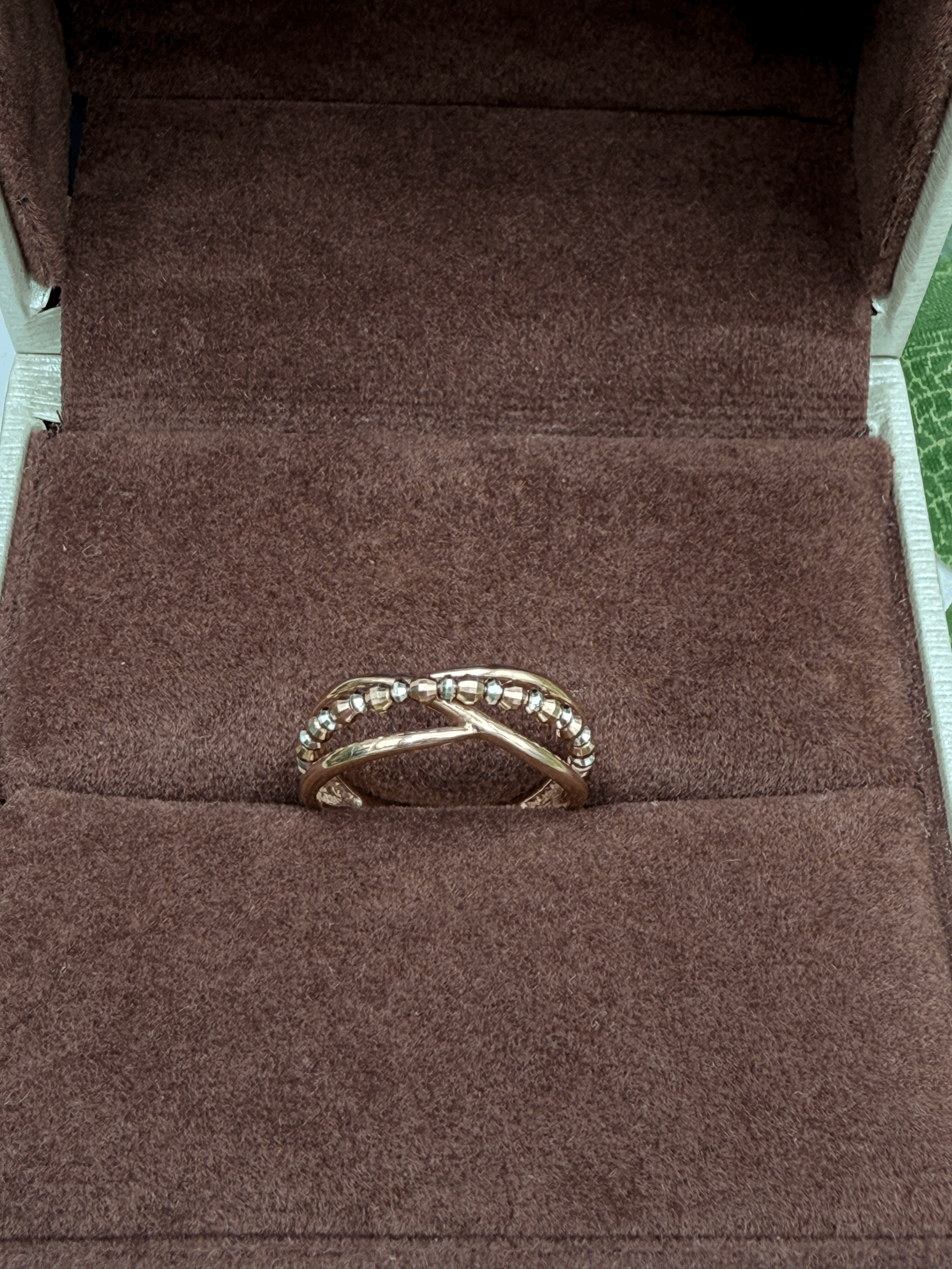 Exquisite Tri-Gold 10k Solid Gold Ring
