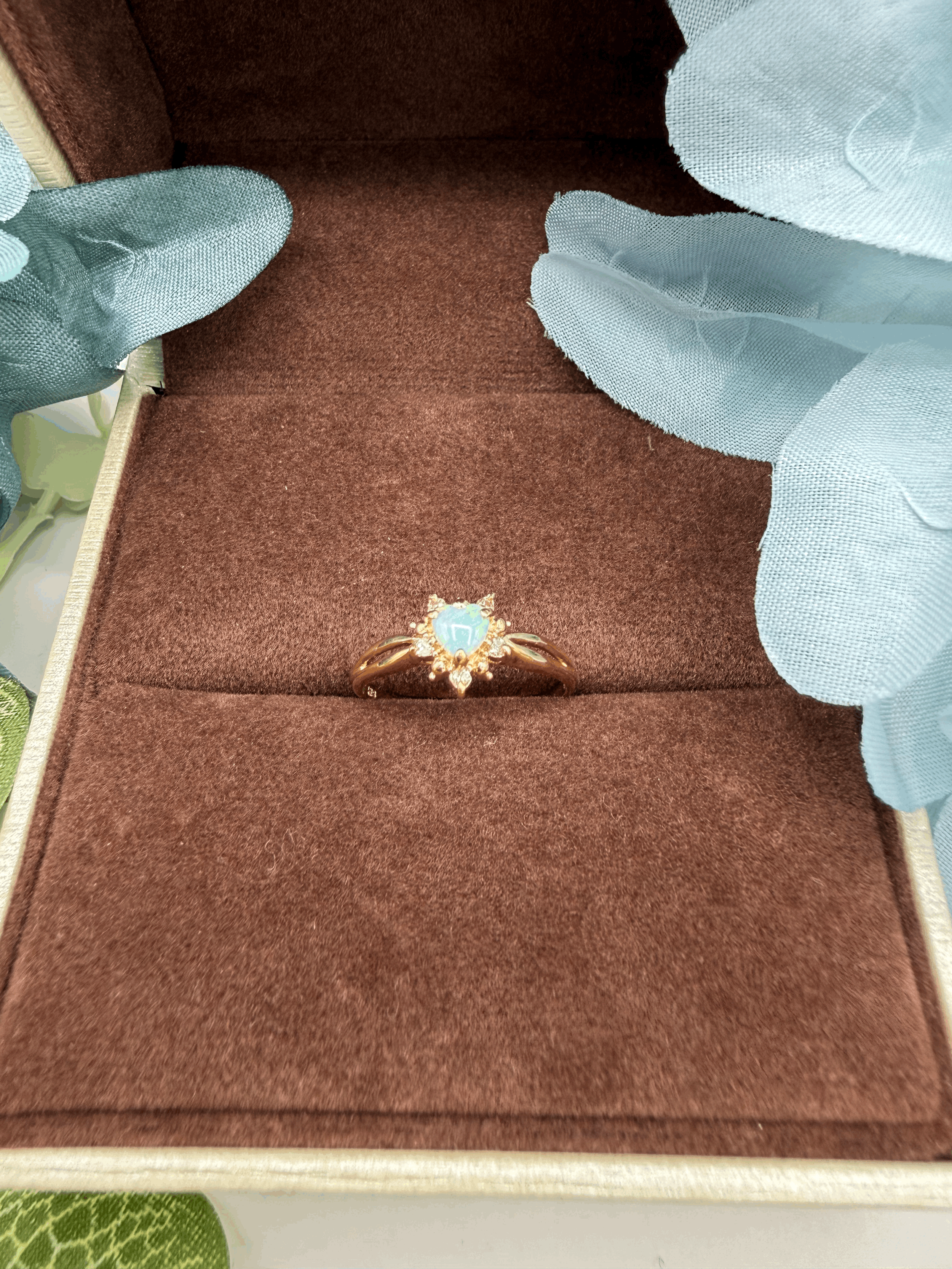 18K Solid Gold with Heart Shape Opal with a Sunburst Style