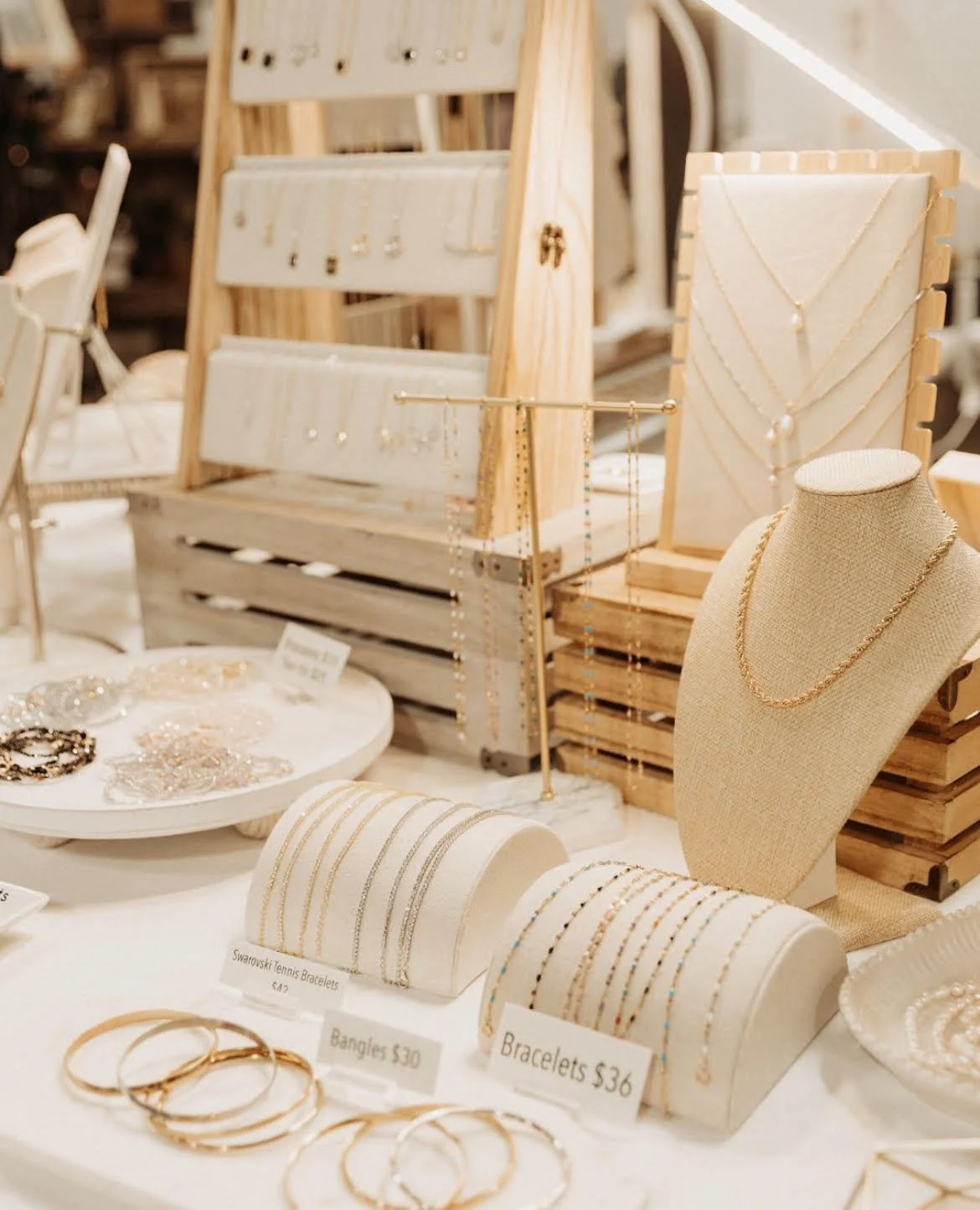 Reiko Designs
@East Delta Hall & Harris Barn 