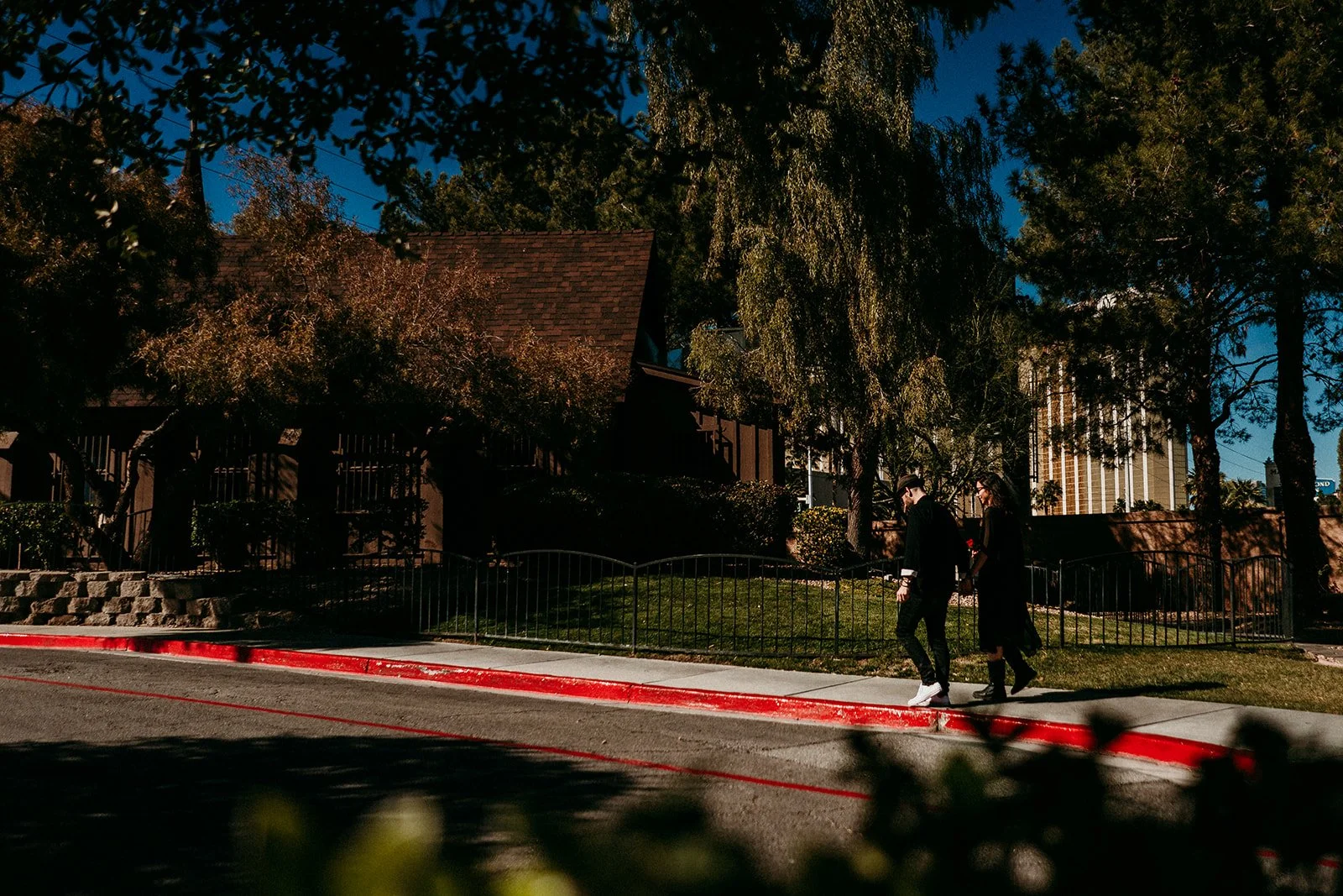 las-vegas-elopement-photography-weddings-by-qay9.jpg