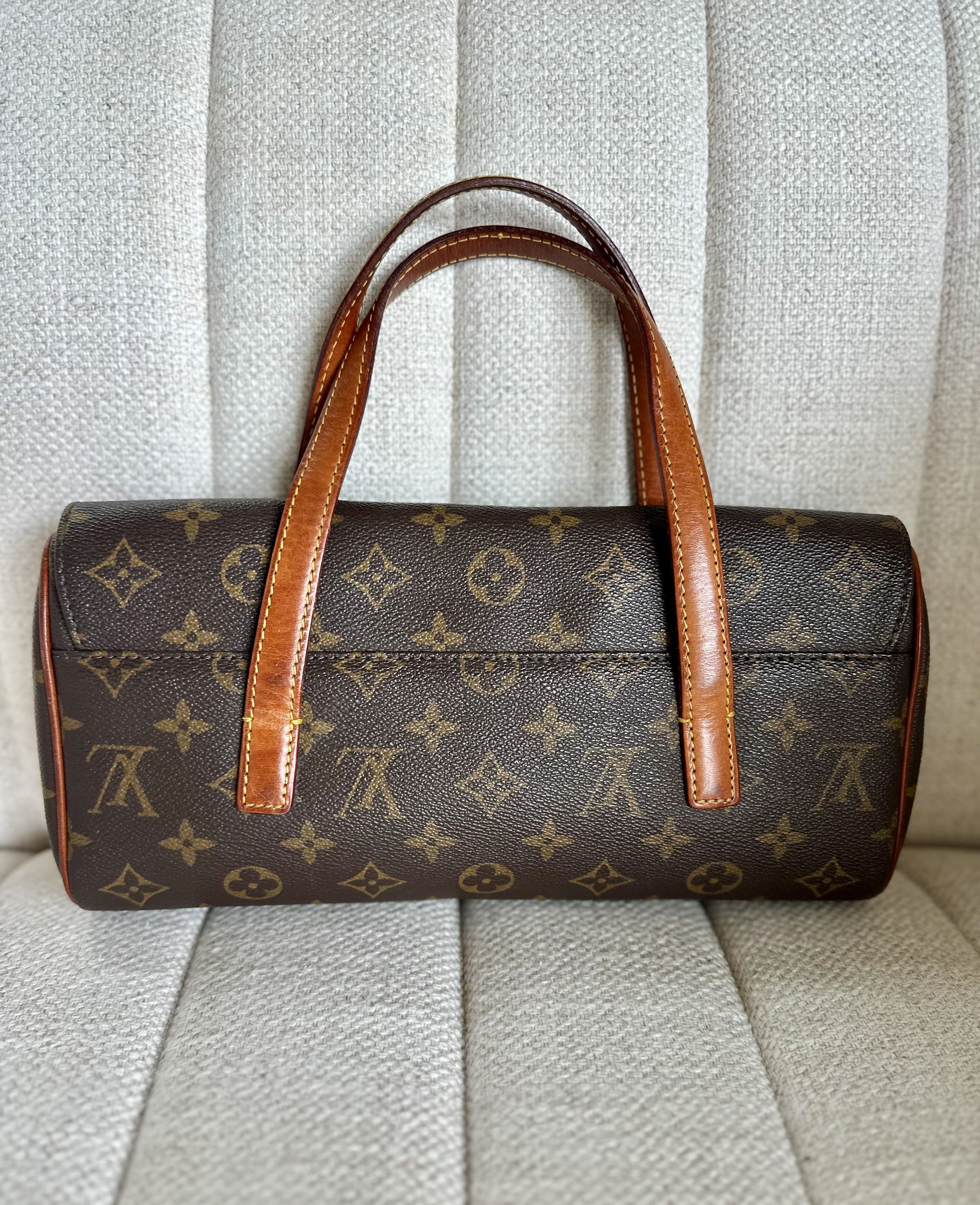 Louis Vuitton Sonatine vachetta handle patina detail