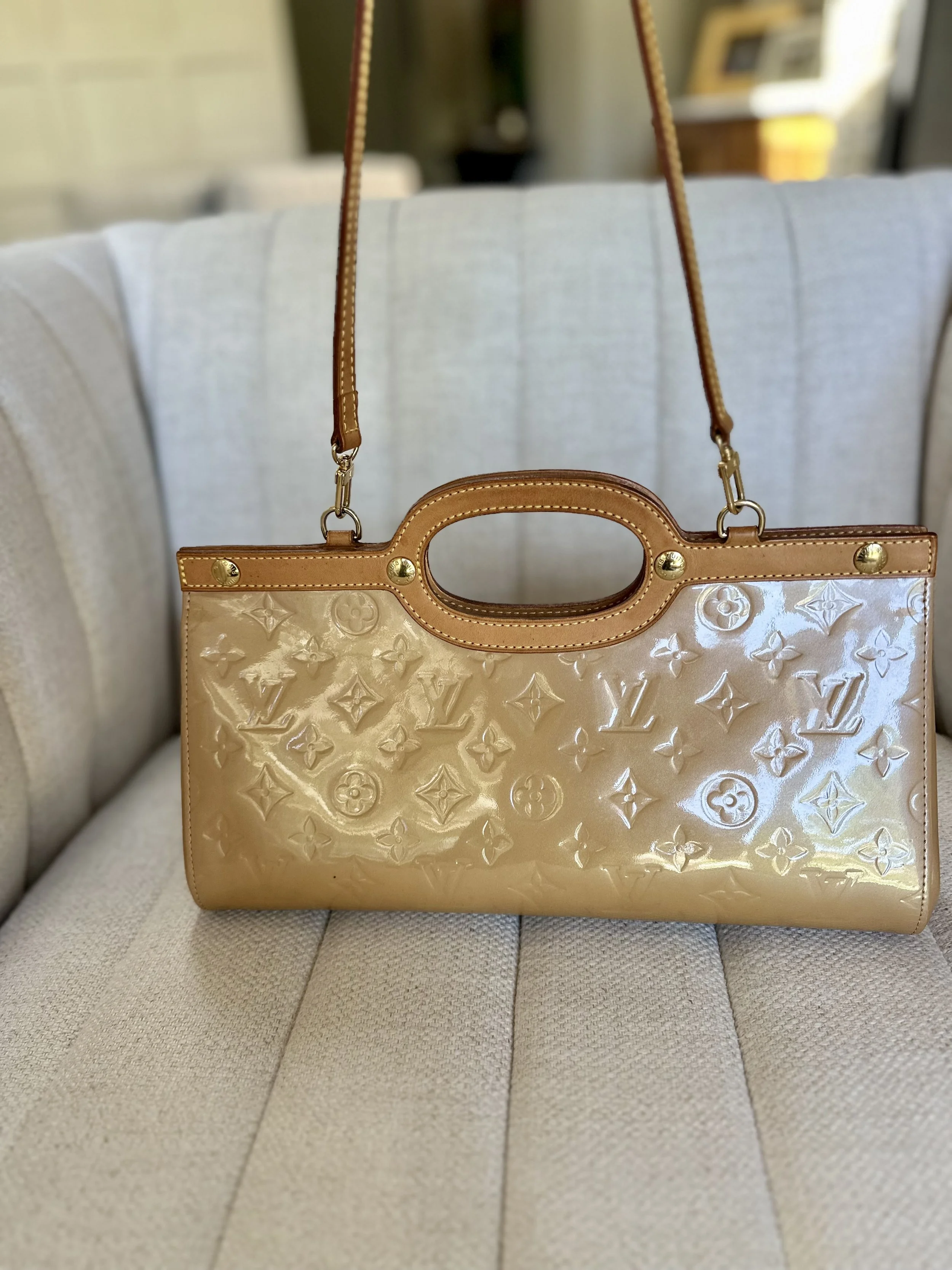 Louis Vuitton Roxbury Drive with shoulder strap