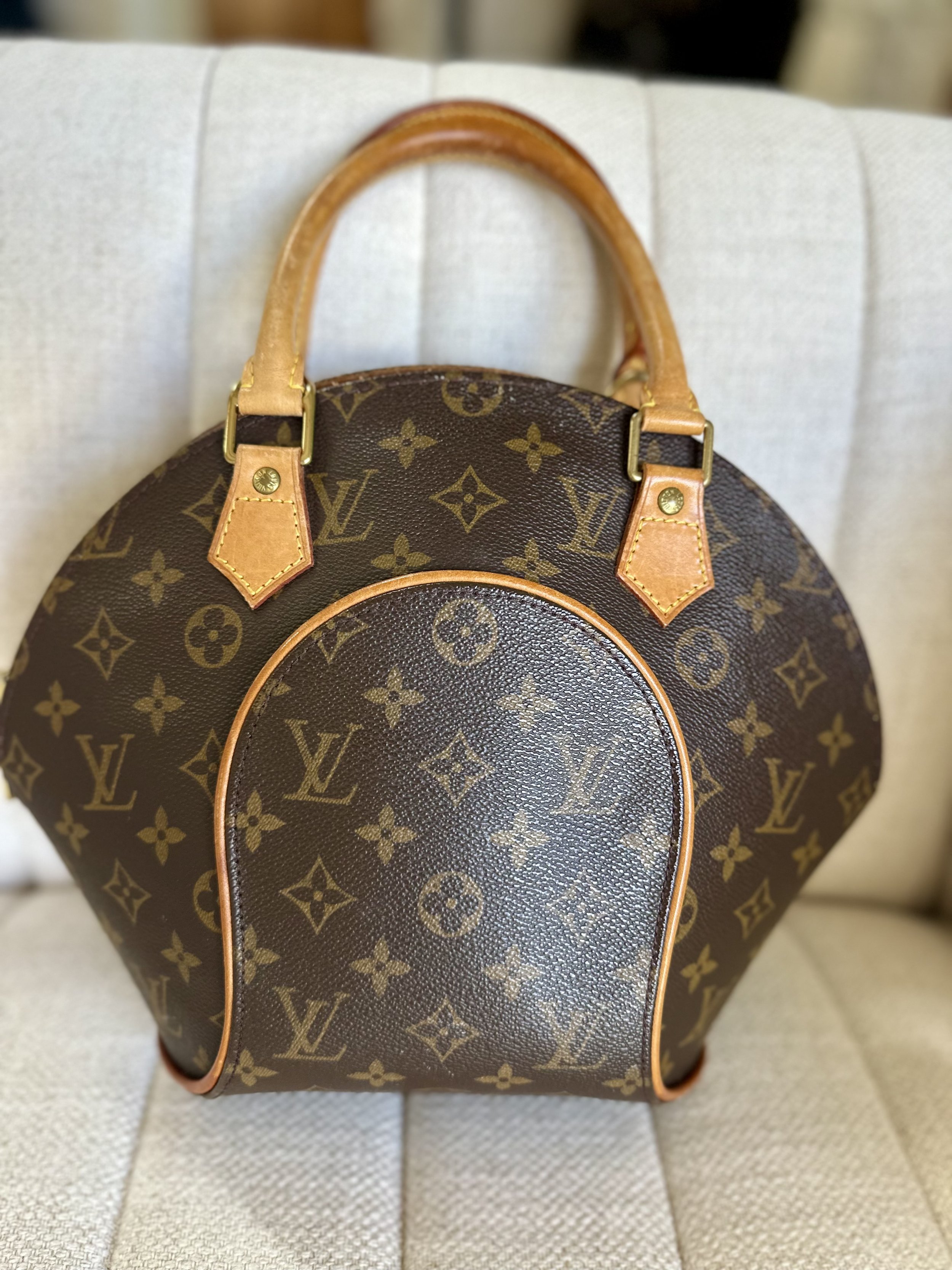 Louis Vuitton Ellipse PM back view, Monogram canvas dome bag