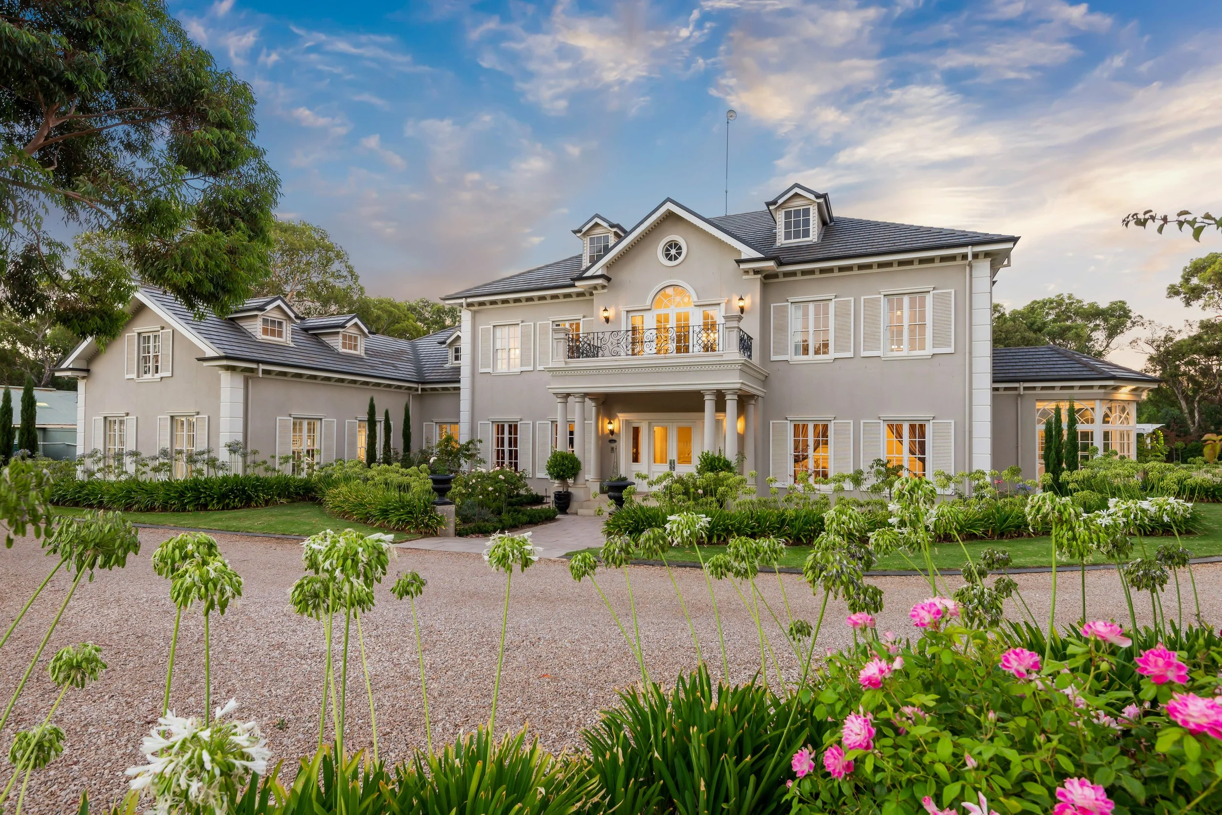 Yatahlia Manor.jpg