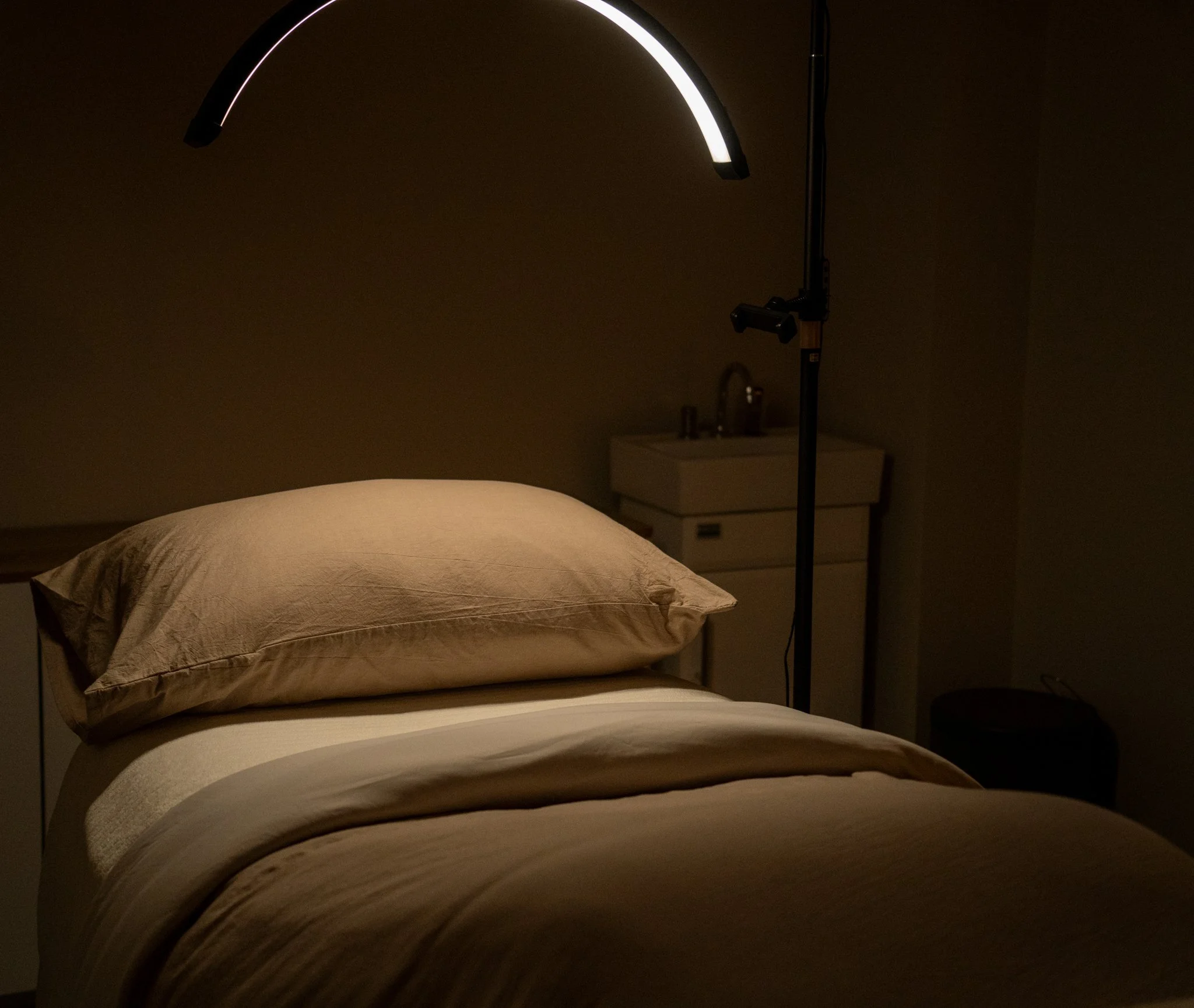 Holistic skin treatment bed in a calming private clinic in Dunsborough, designed for personalised facials and advanced skin treatments.