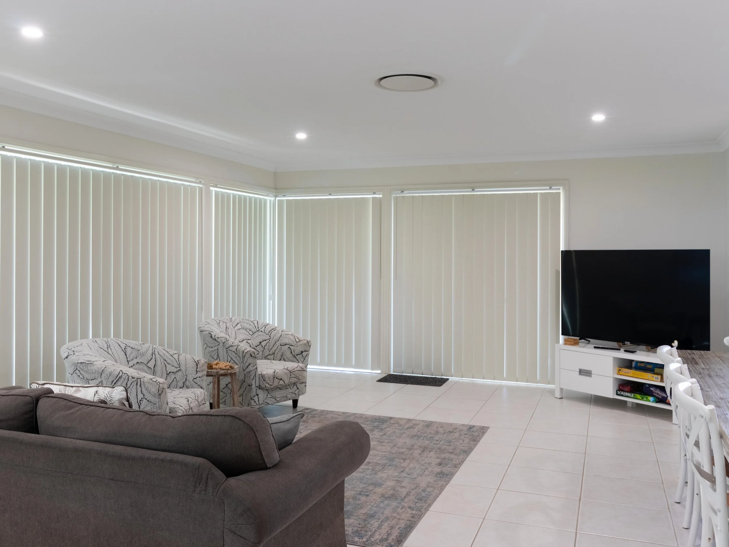 Living area.jpg