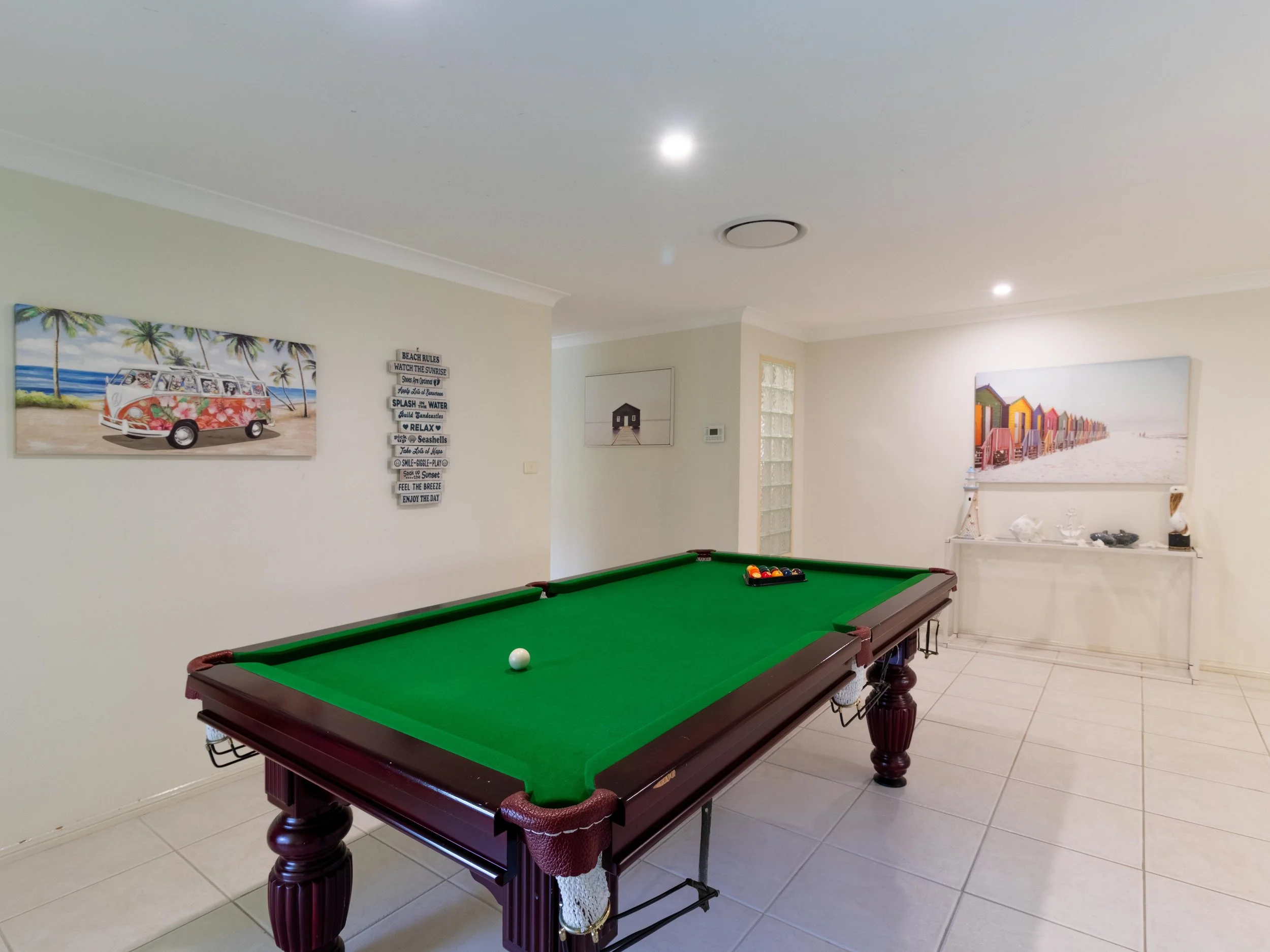 Pool table 2.jpg