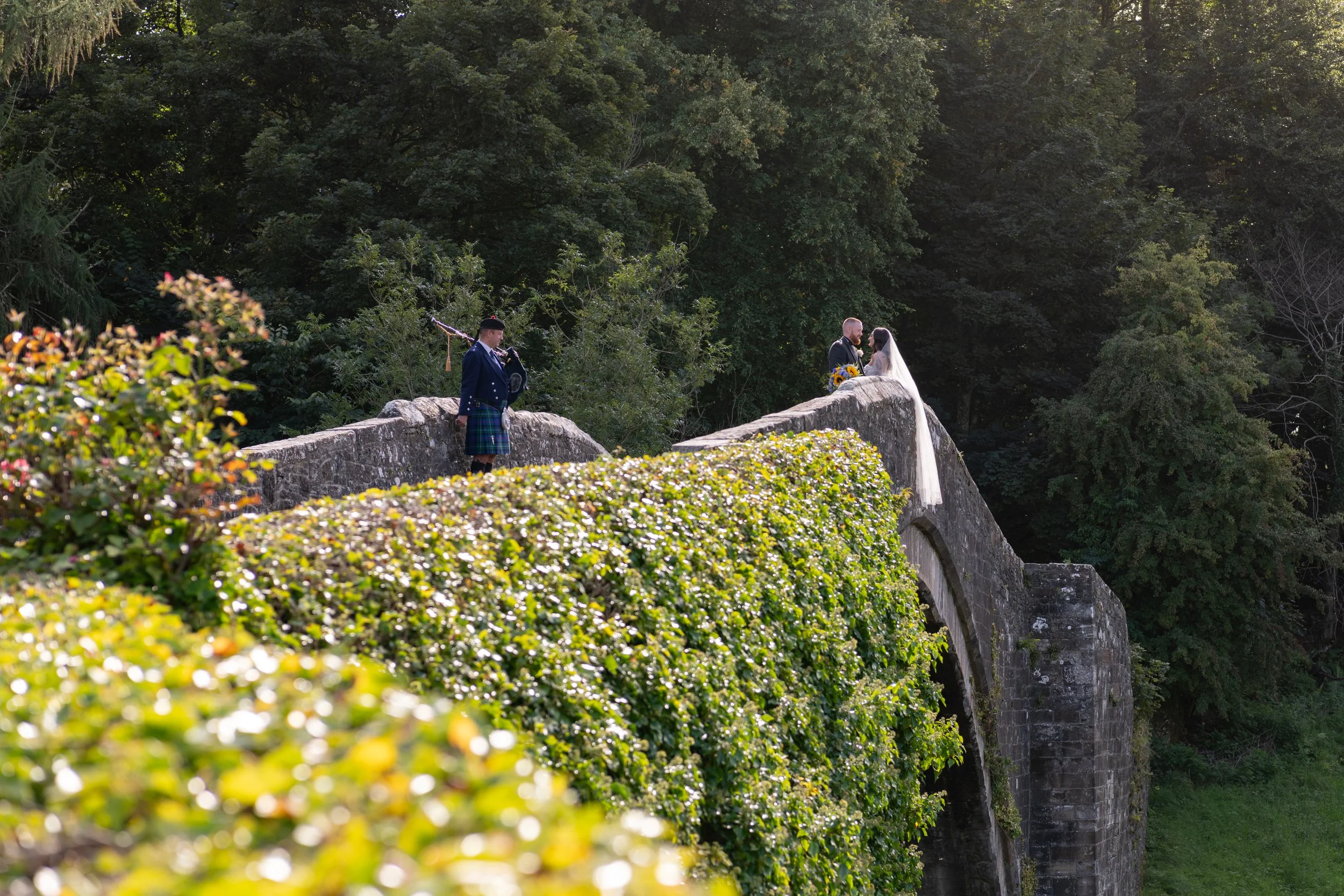 A Stunning Summer Wedding At The Iconic Brig o Doon | Louisa &amp; George