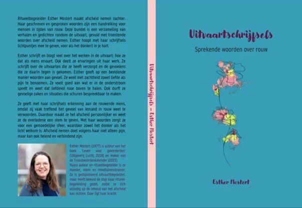 Afbeelding van een boek met de titel 'Uitvaartverzetsels' door Esther Mostert, met kleurrijke bloemen op de cover, in het Nederlands.