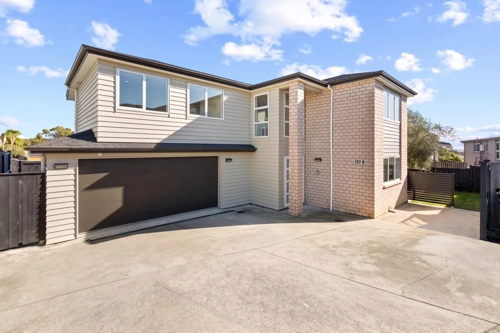 137B Ridge Road, Howick, five-bedroom freehold family home for sale through Ray White Mt Eden.