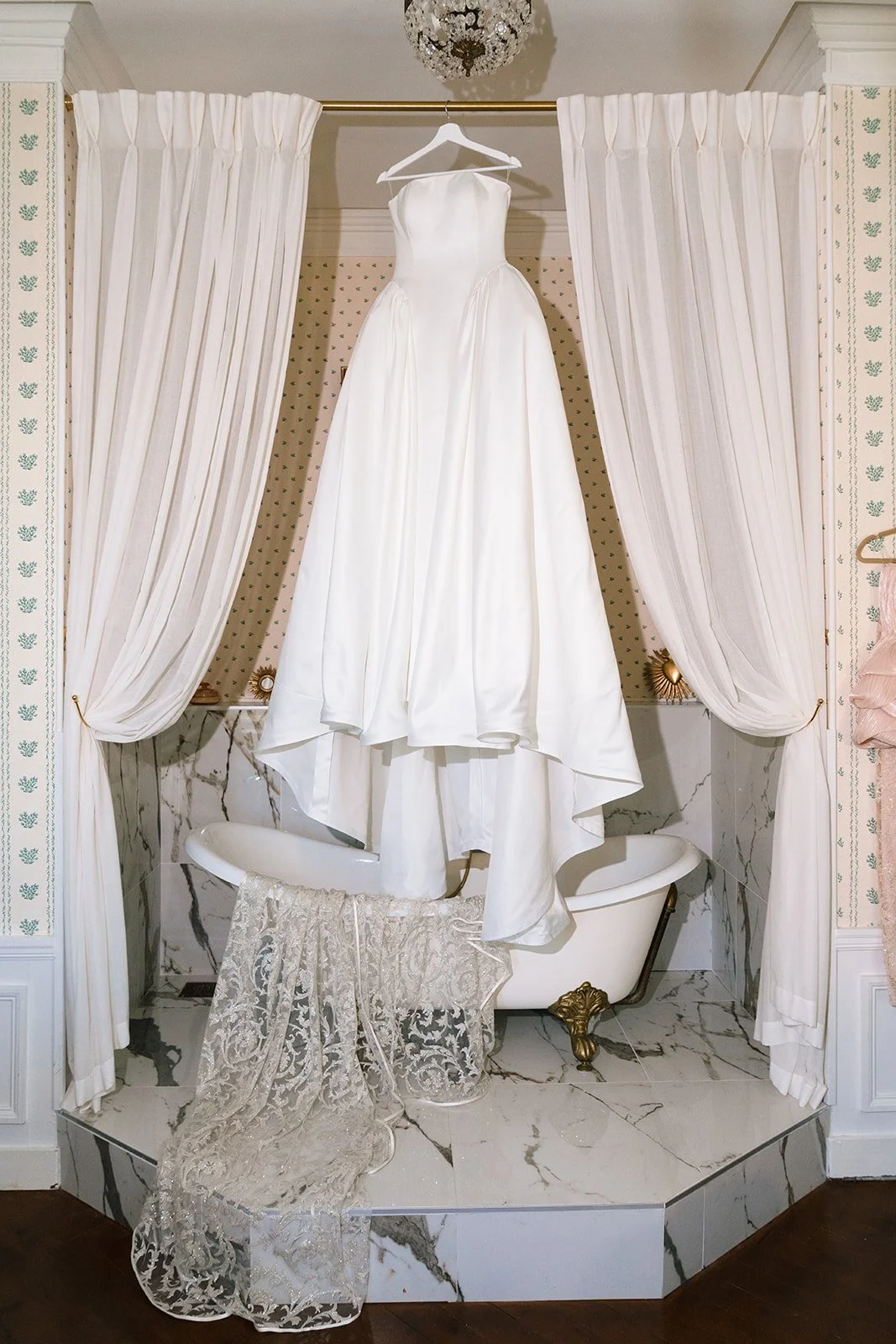 Mariage de Paul et Lydia
Wedding Planner : AMK Paris
Wedding Planner Assistant : by Maison Agathe
Photo : Fabien Delatraz
Domaine : Chateau d'Aveny
