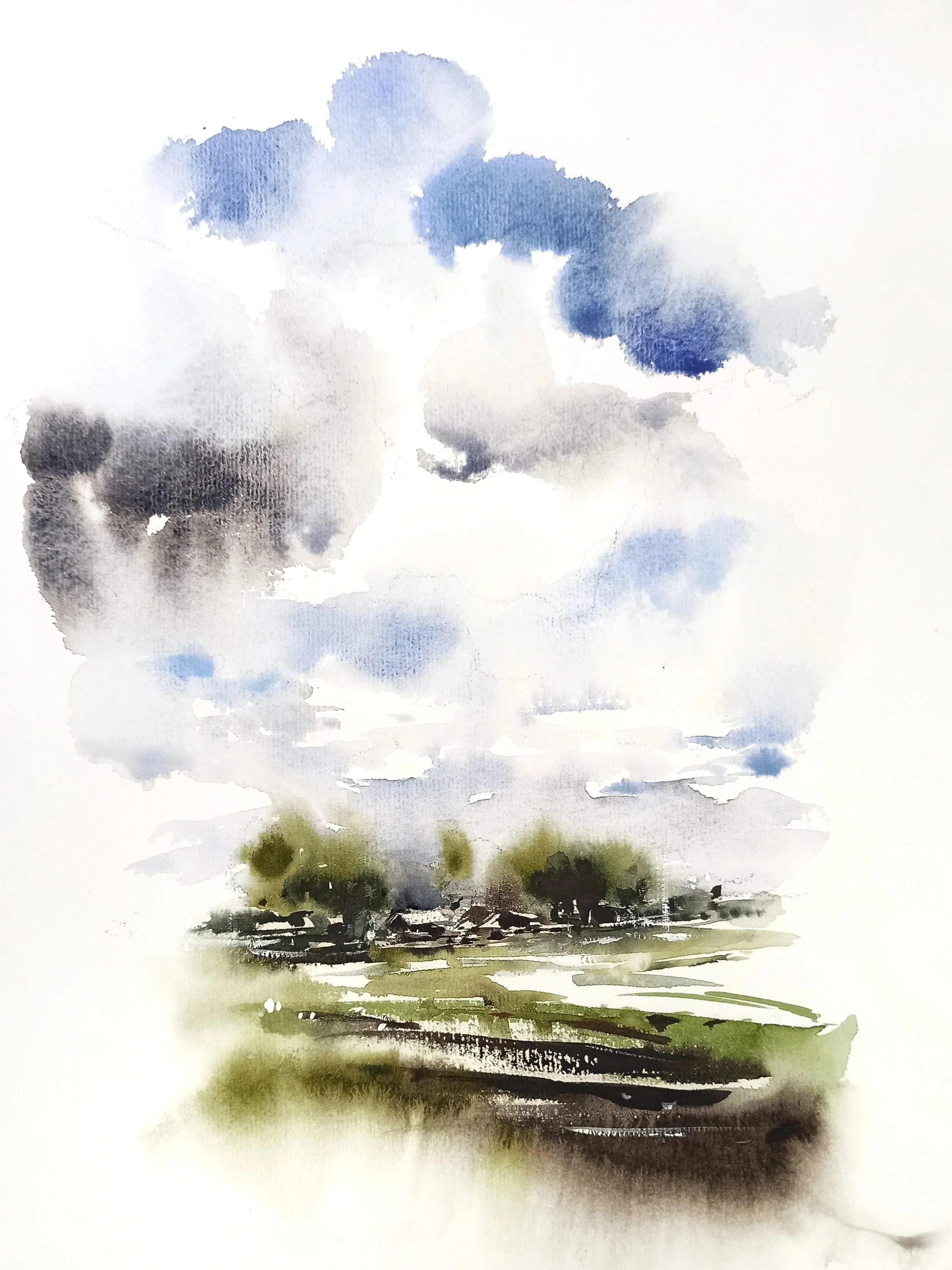 Peindre à l'aquarelle de nuages gris et bleus sur fond blanc, avec des touches de vert et de noir au sol.