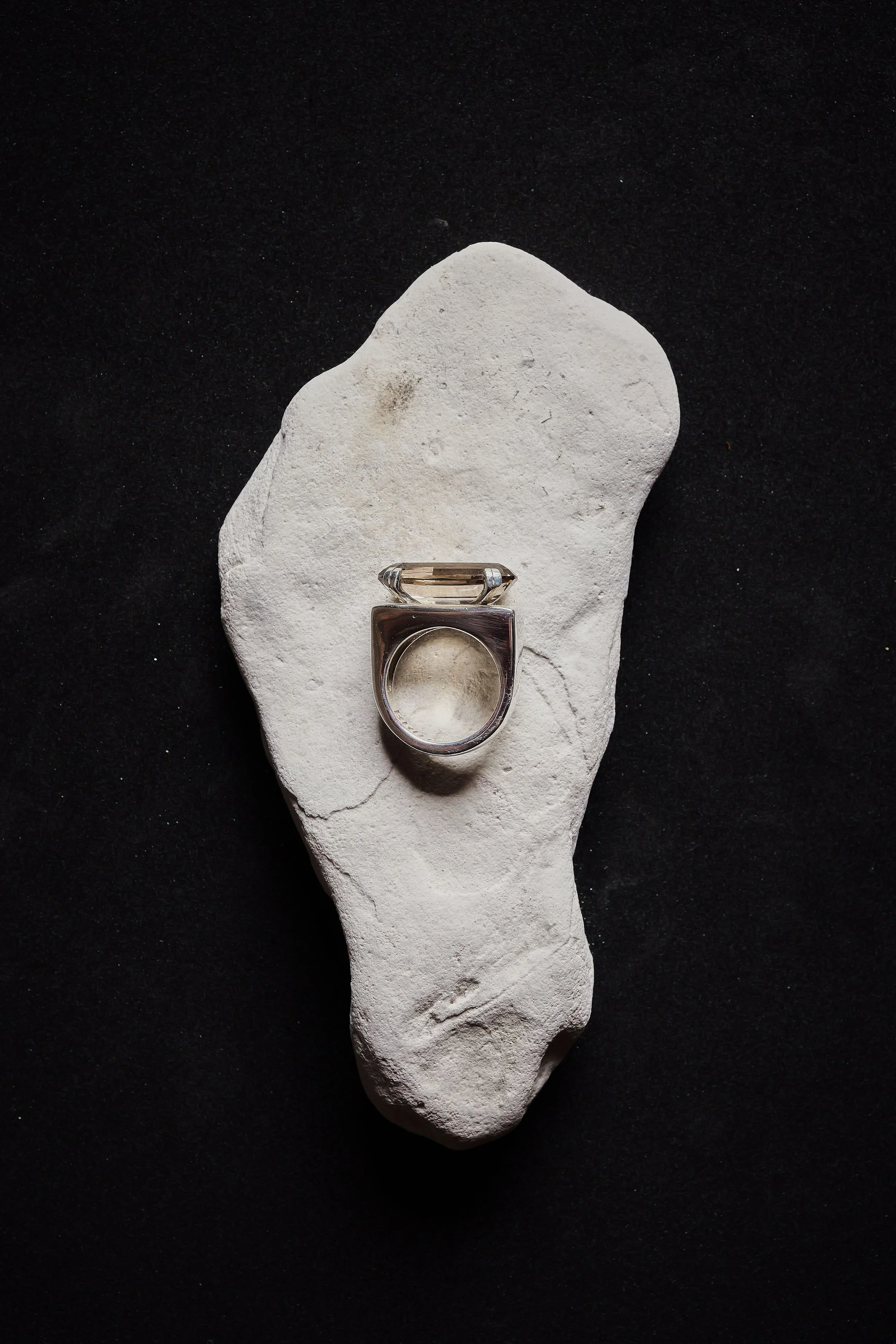 QUARTZ FUMÉ RING