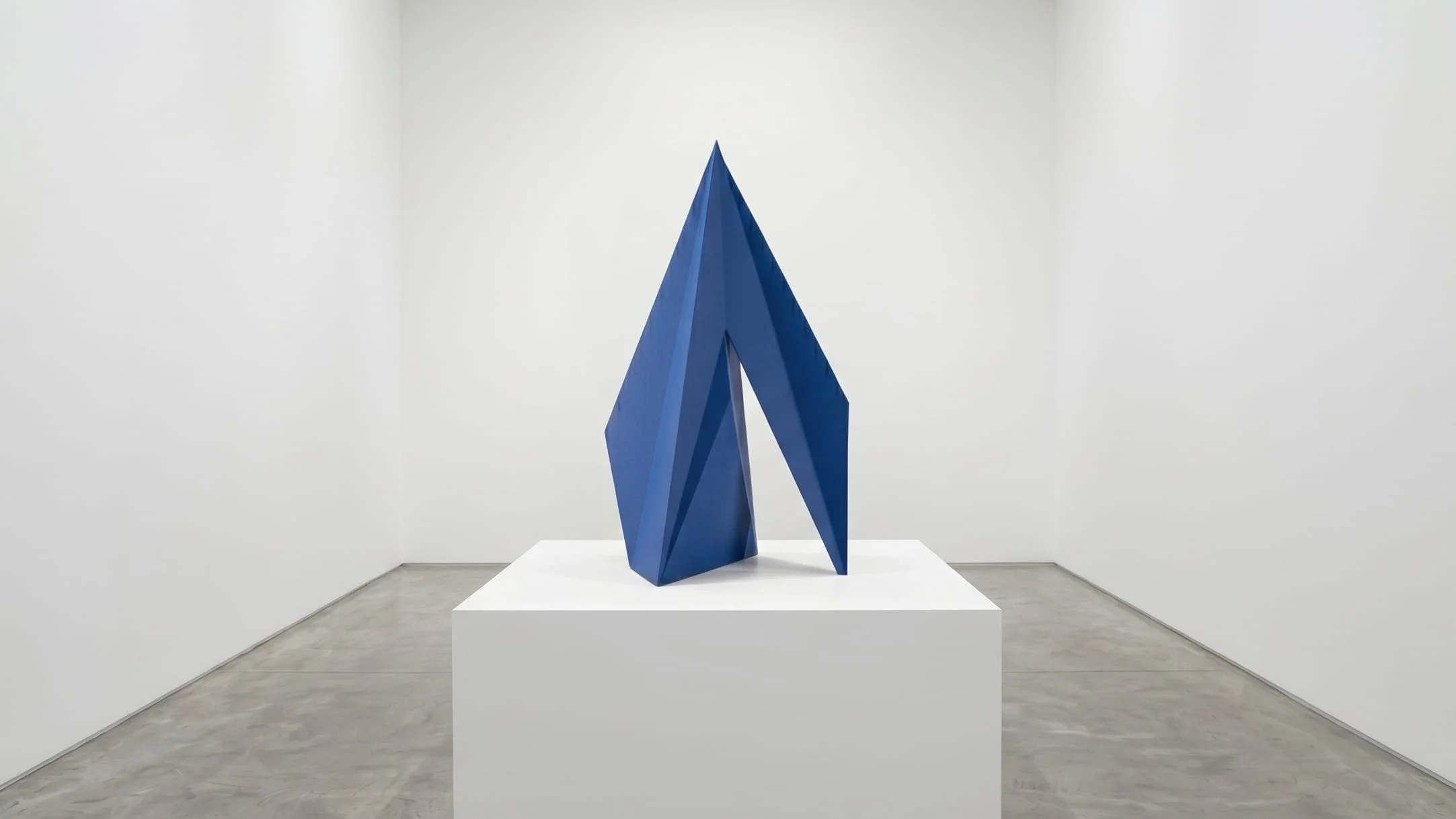 Blue freestanding sculpture, biodegradable PLA, kinetic perceptual effect, Alessandro Butera Studio