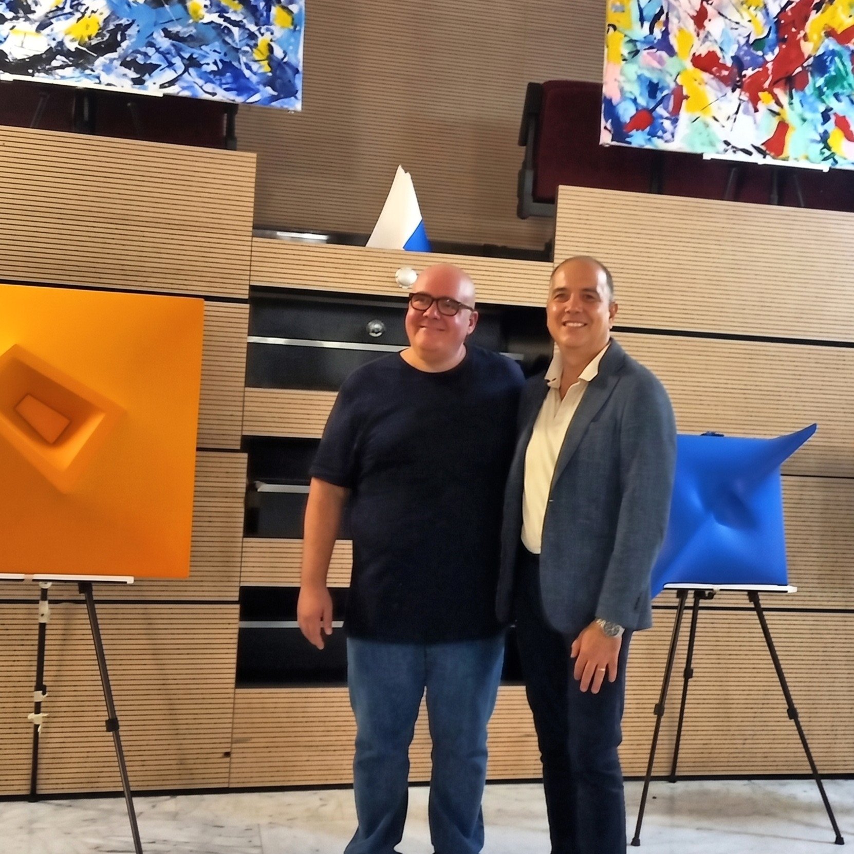 Alessandro Butera with Giampiero Cannella at the opening of the anthological exhibition "Viaggio alla ricerca della bellezza", City of Palermo 2023, San Mattia ai Crociferi, with extroflessed artworks and abstract paintings