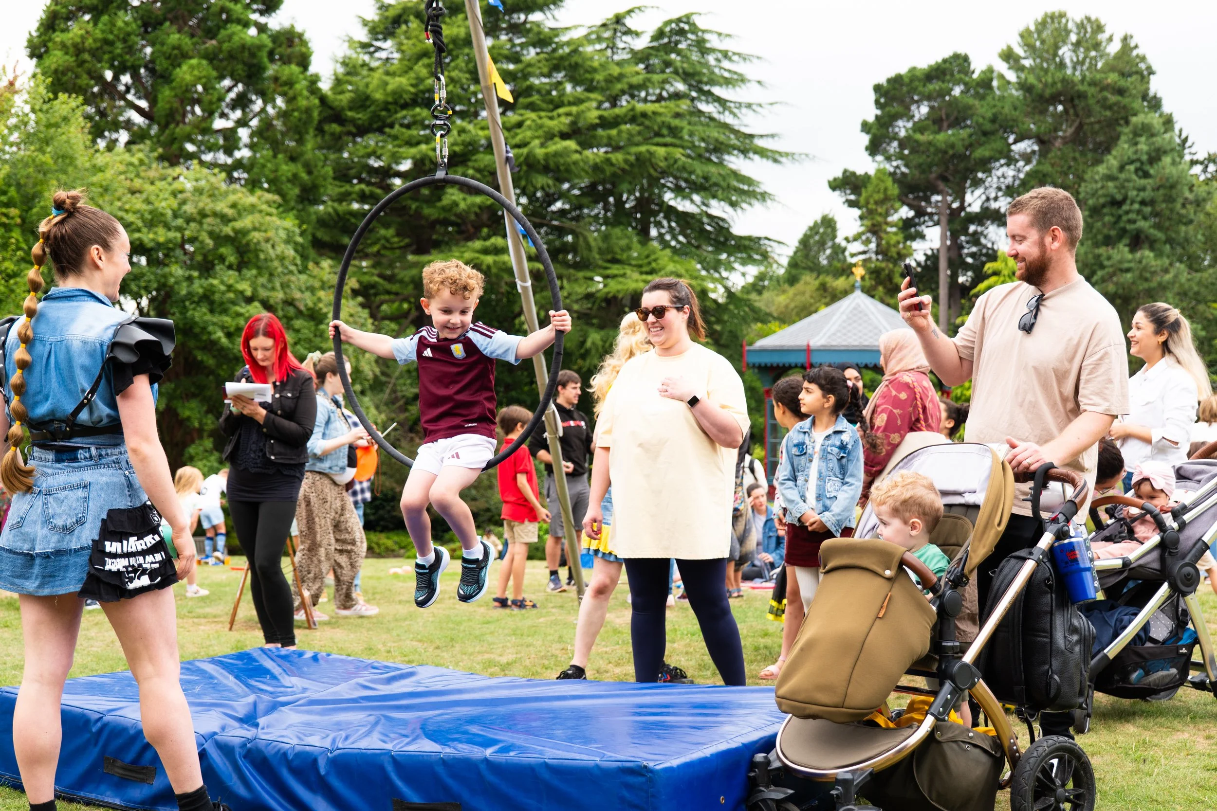Birmingham Botanical Gardens X OPUS - Cirque du Pollinate -  Photographer Hayley Salter -1319177.jpg