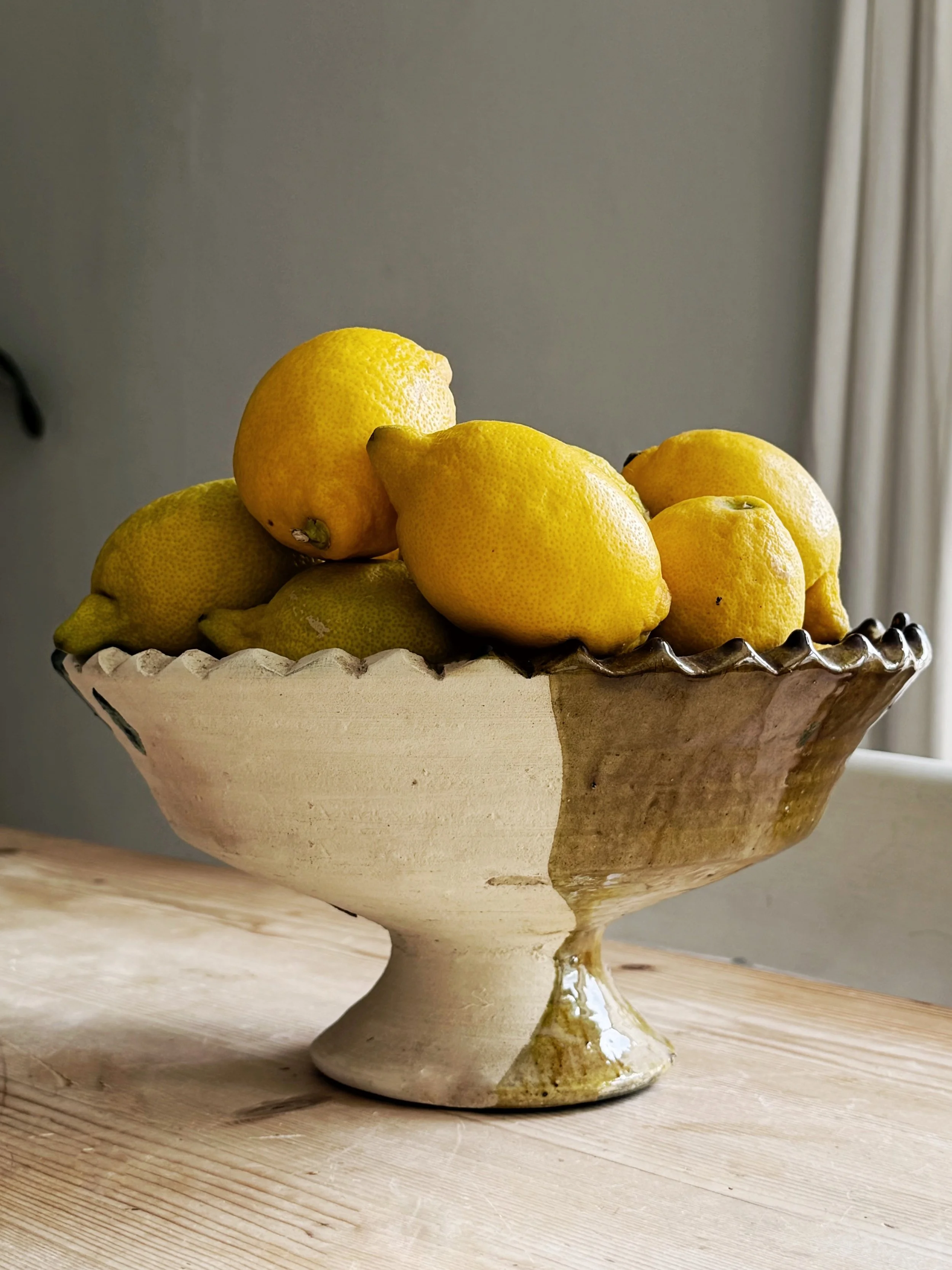 Atlas pedastool bowl.jpg