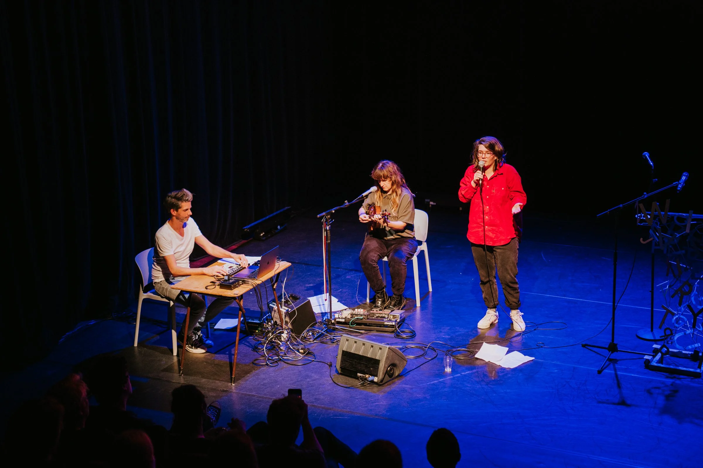 Talkpoeder met Nicole Kaandorp, Miriam Moczko en Rinus Aarts - festivalavond Nieuwe Types © Elske Nissen.jpg