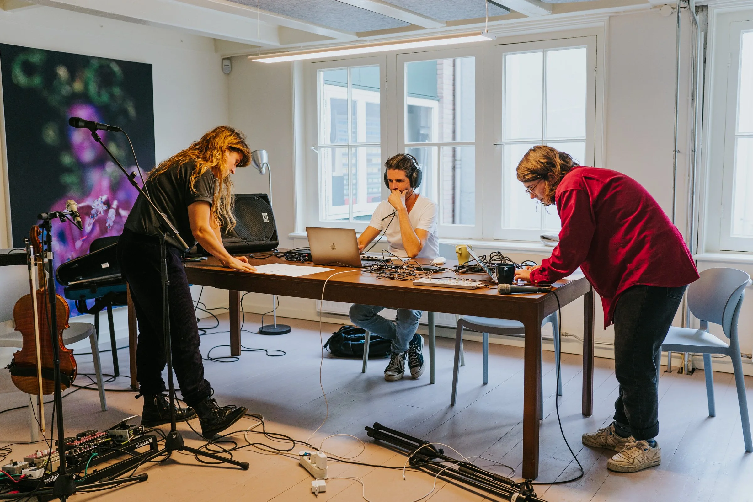 Talkpoeder met Nicole Kaandorp, Miriam Moczko en Rinus Aarts - industriedag Nieuwe Types © Elske Nissen.jpg