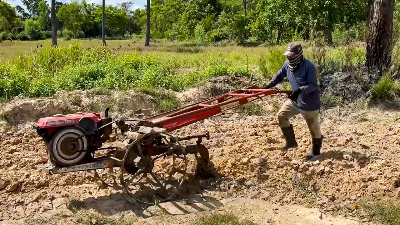 On laboure une parcelle 