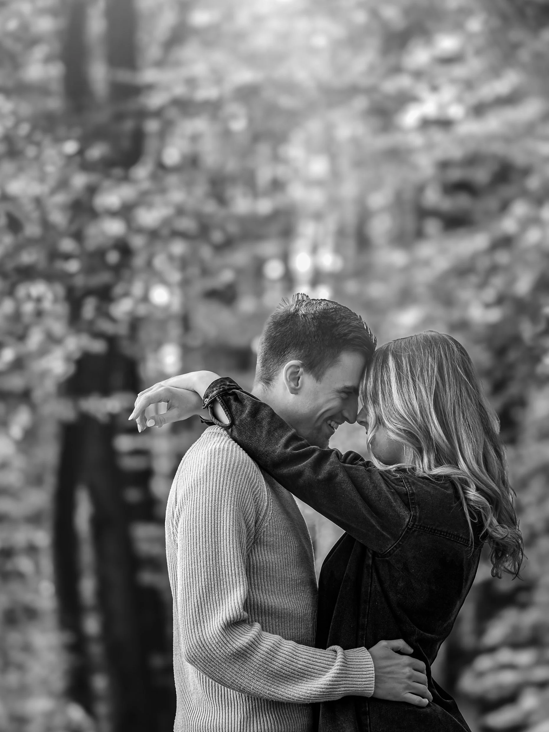 verliefd stel, trouwerij in Oldenzaal bruidsfotografie