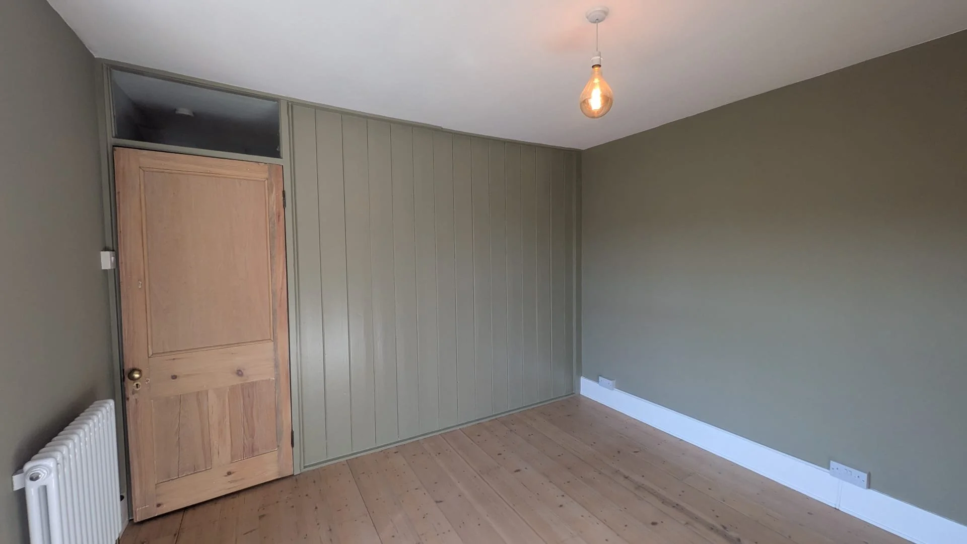 Transformation with the new crisp white ceiling using Tikkurila anti-reflex white 2 and woodwork using Dulux Trade quick dry satin wood in Olive Tree