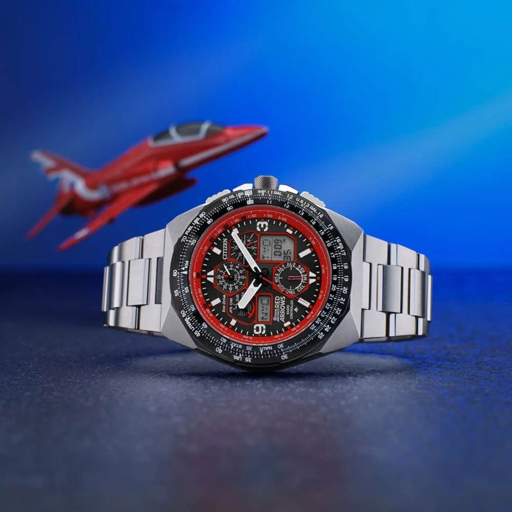 Red Arrows Limited Edition Skyhawk A.T JY8126-51E