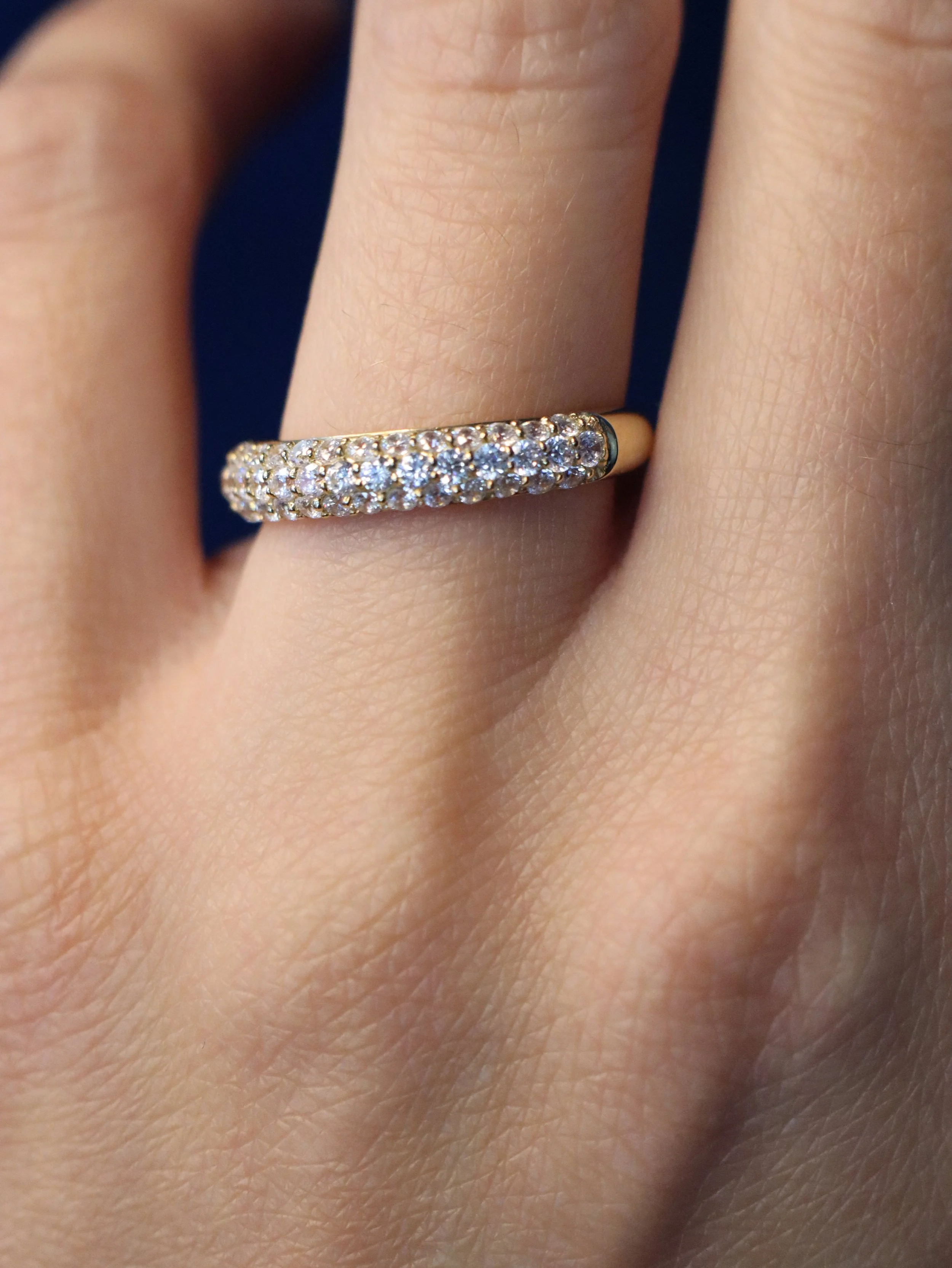 9ct yellow gold three-row band ring, Size Q