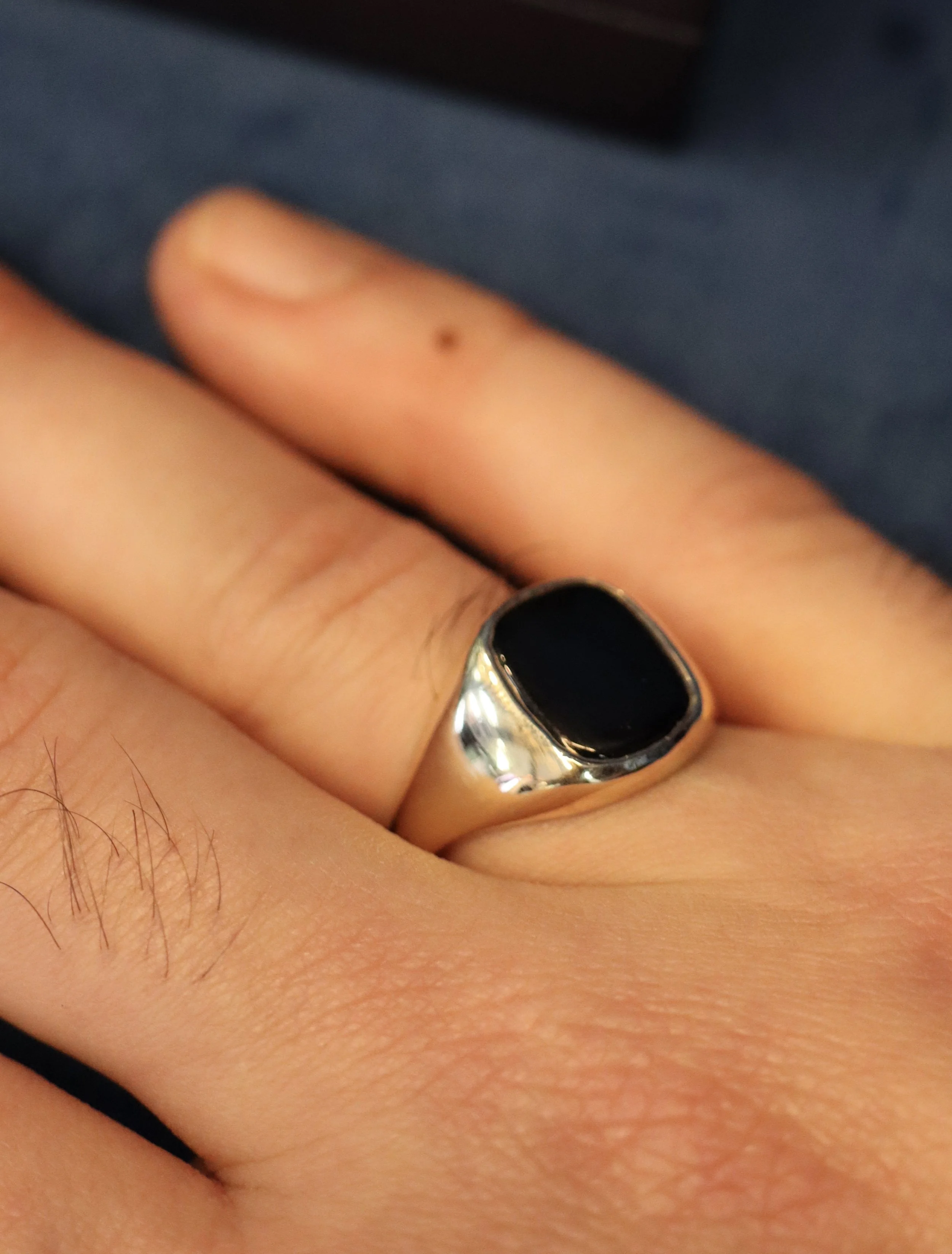 9ct Gold Black Onyx Signet Ring
