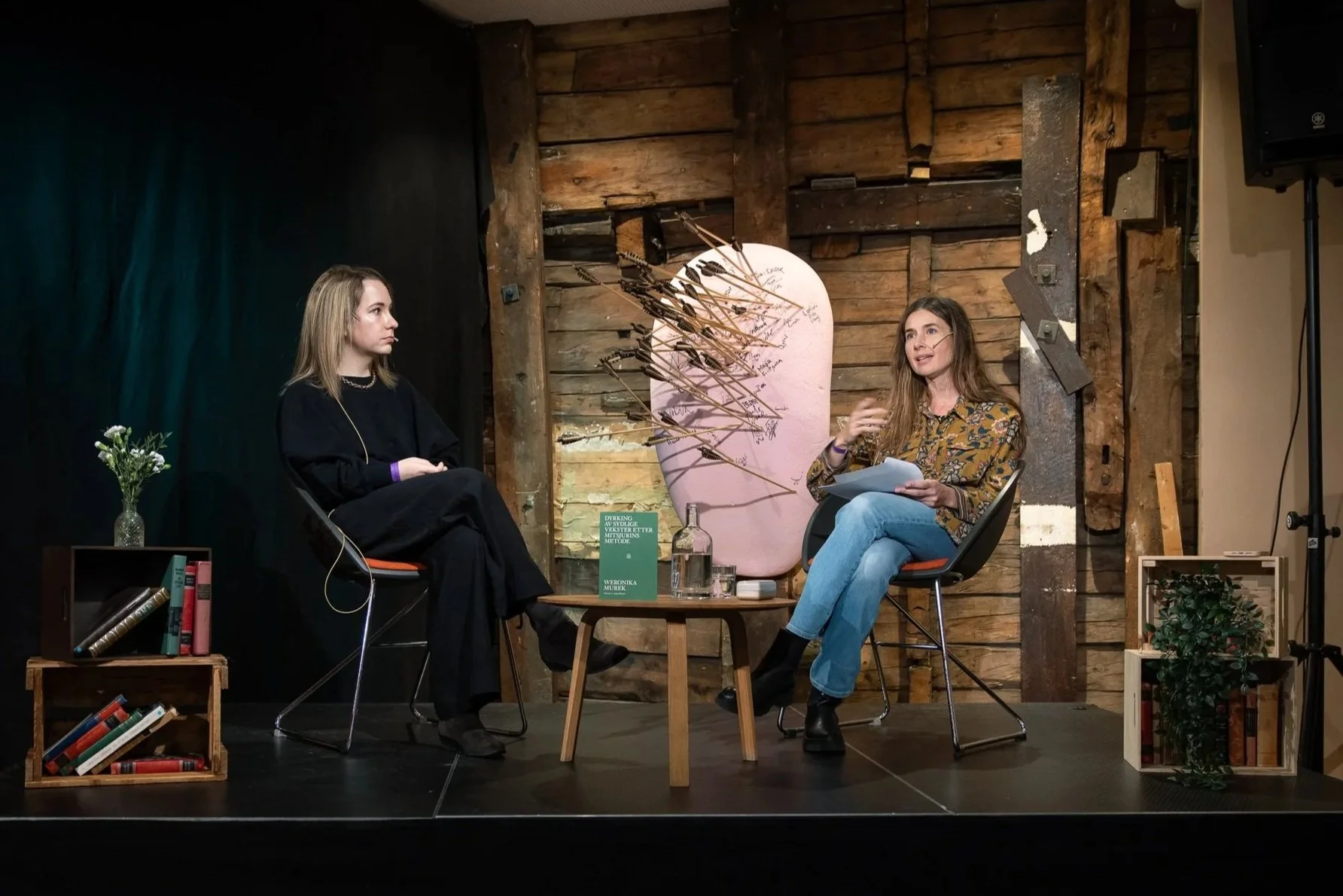 Agnes Banach og Weronika Murek i samtale på scenen