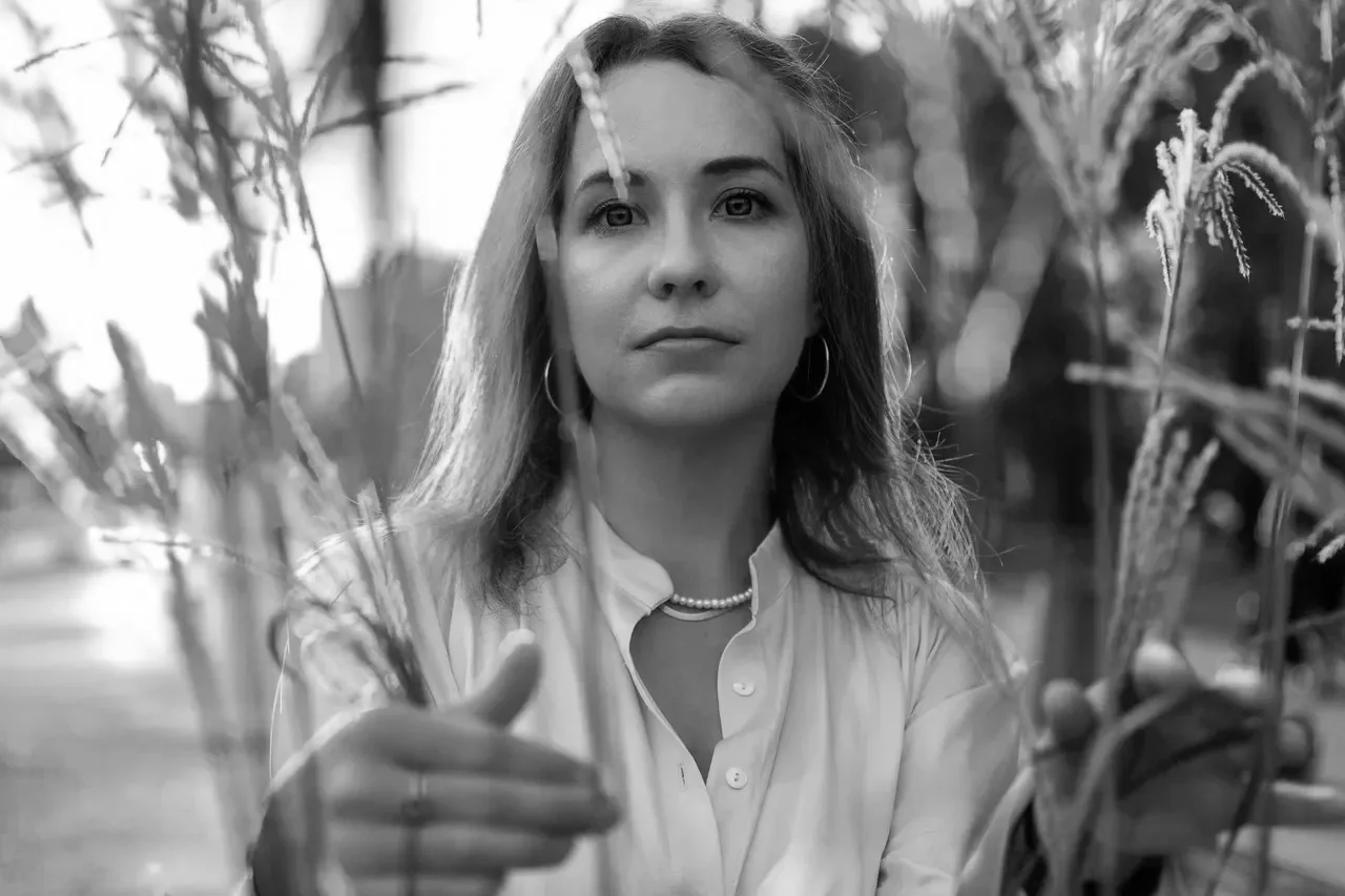 Svart-hvitt-portrett av Weronika Murek