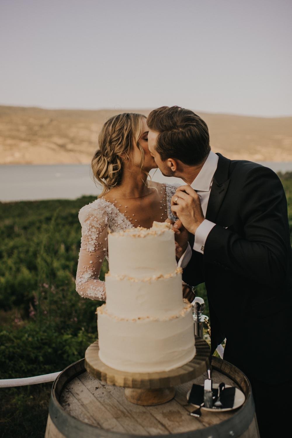 LACE AND BARREL WEDD.jpg