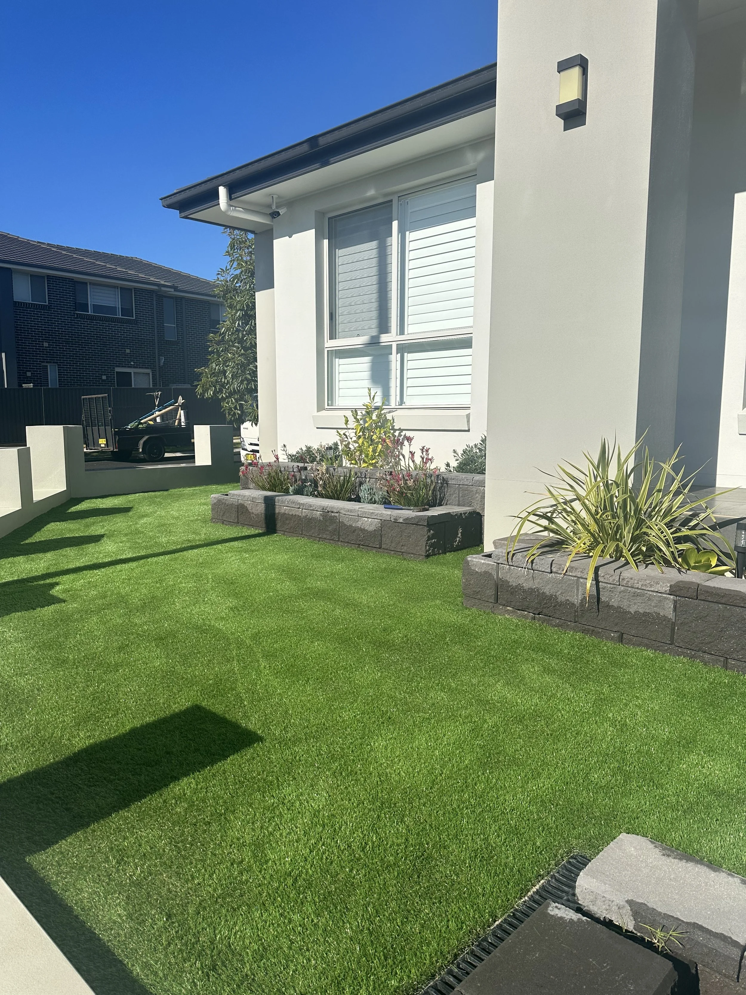 SYNTHETIC GRASS & LANDSCAPING SERVICES IN SYDNEY
