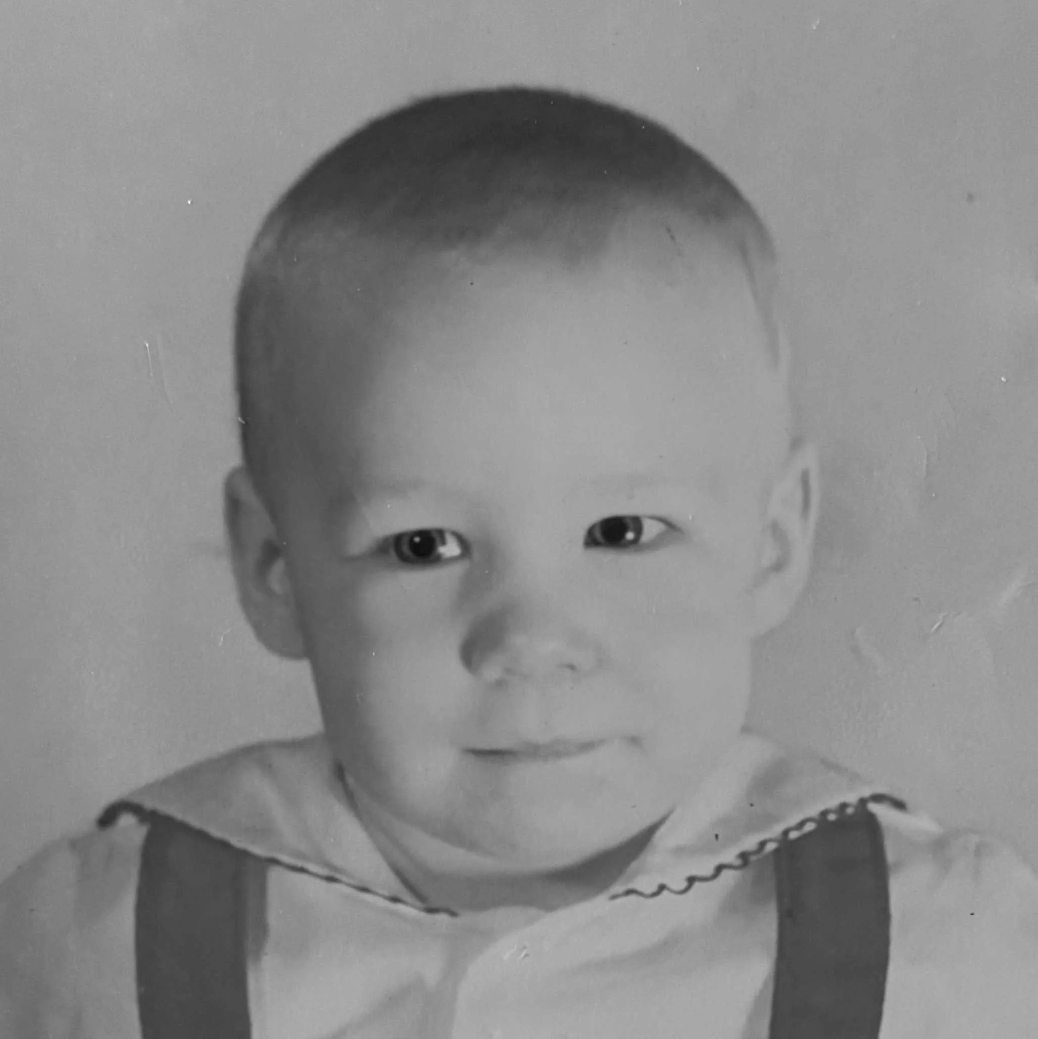 Headshot of Michael Dunn's baby picture.
