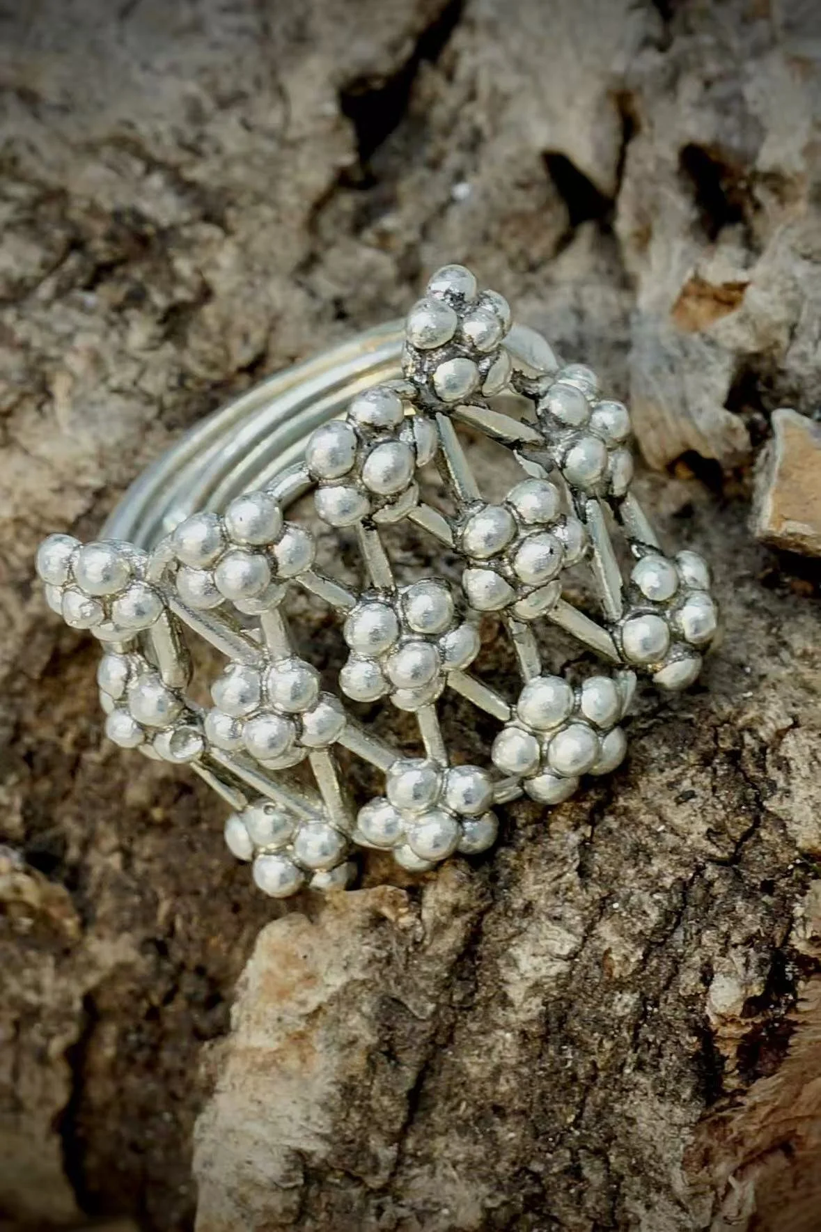 Adjustable Tree Floral Ring
